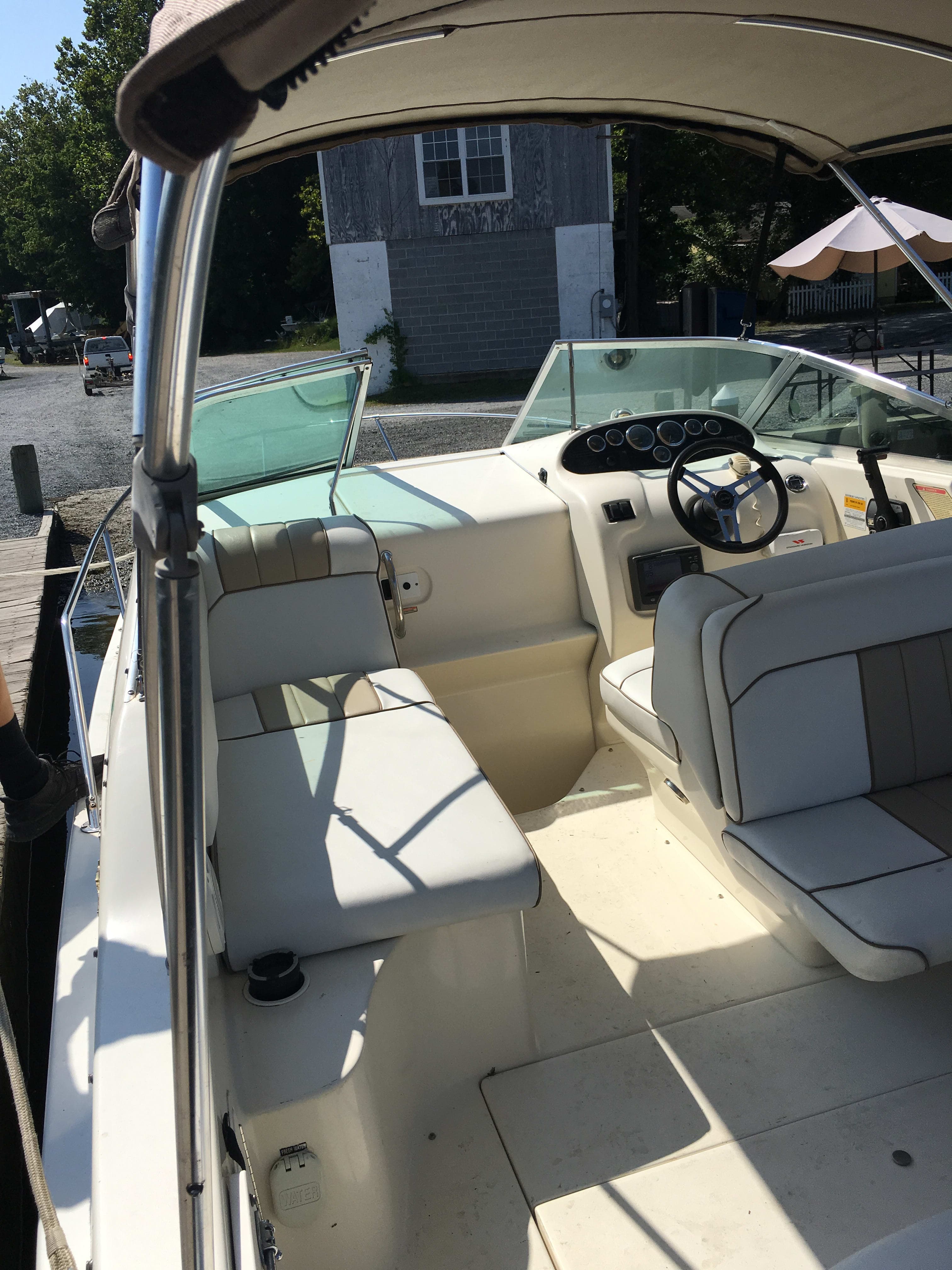 1997 Searay 240 Sundancer