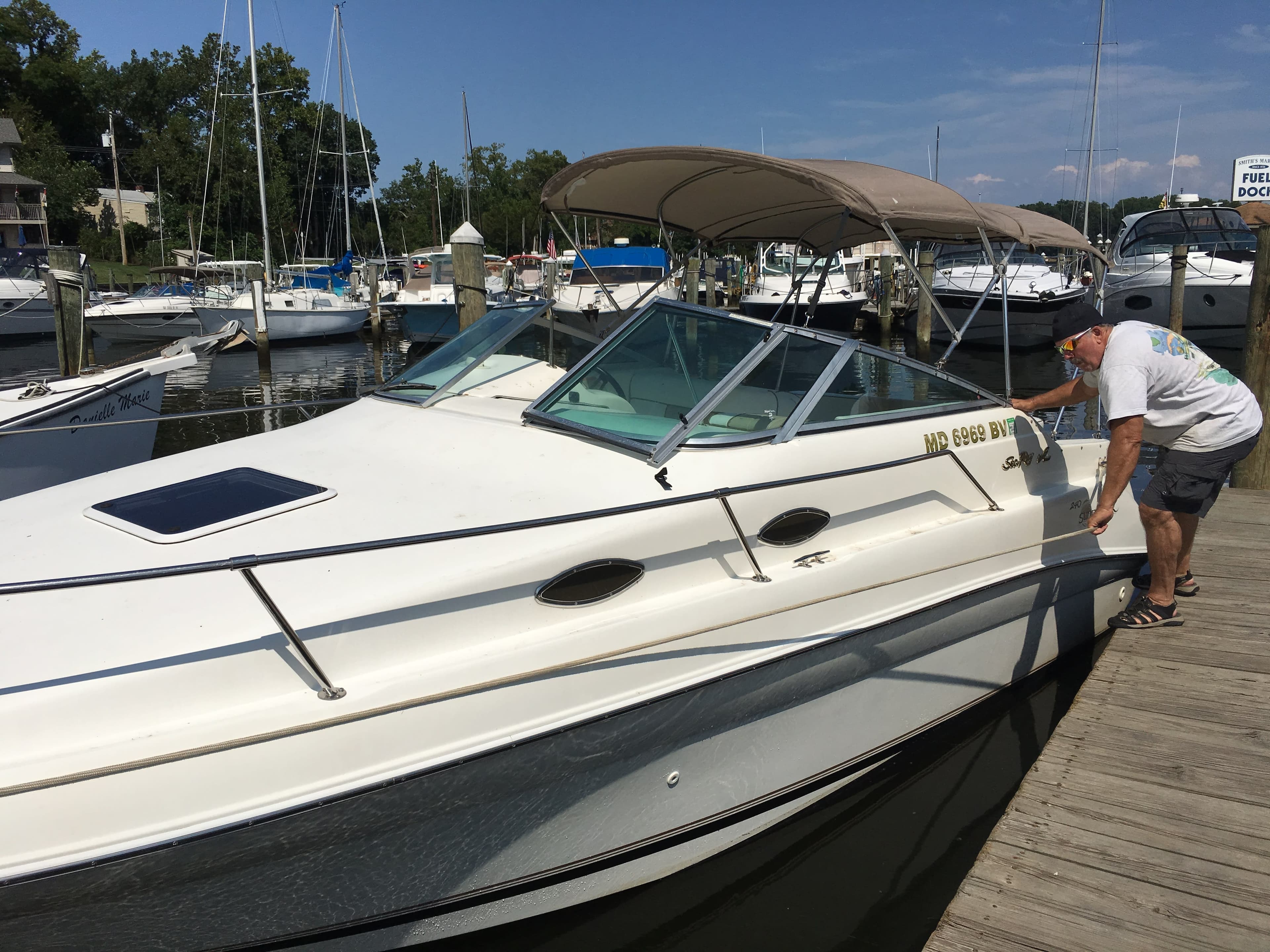 1997 Searay 240 Sundancer thumbnail 1