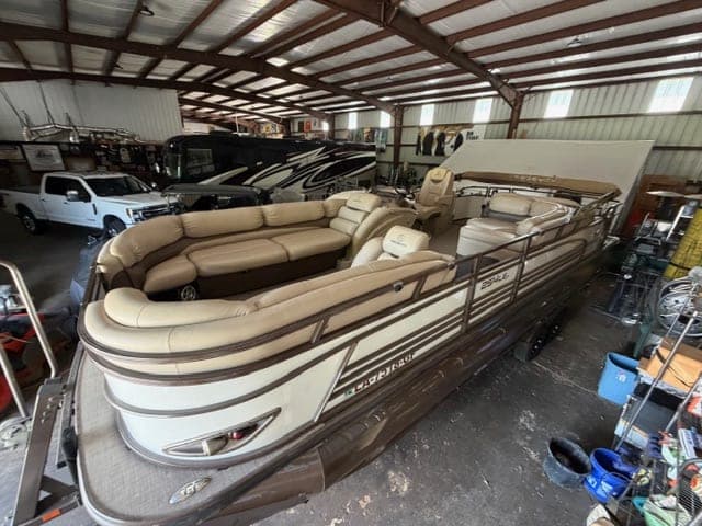 2016 Regency 254 DL3