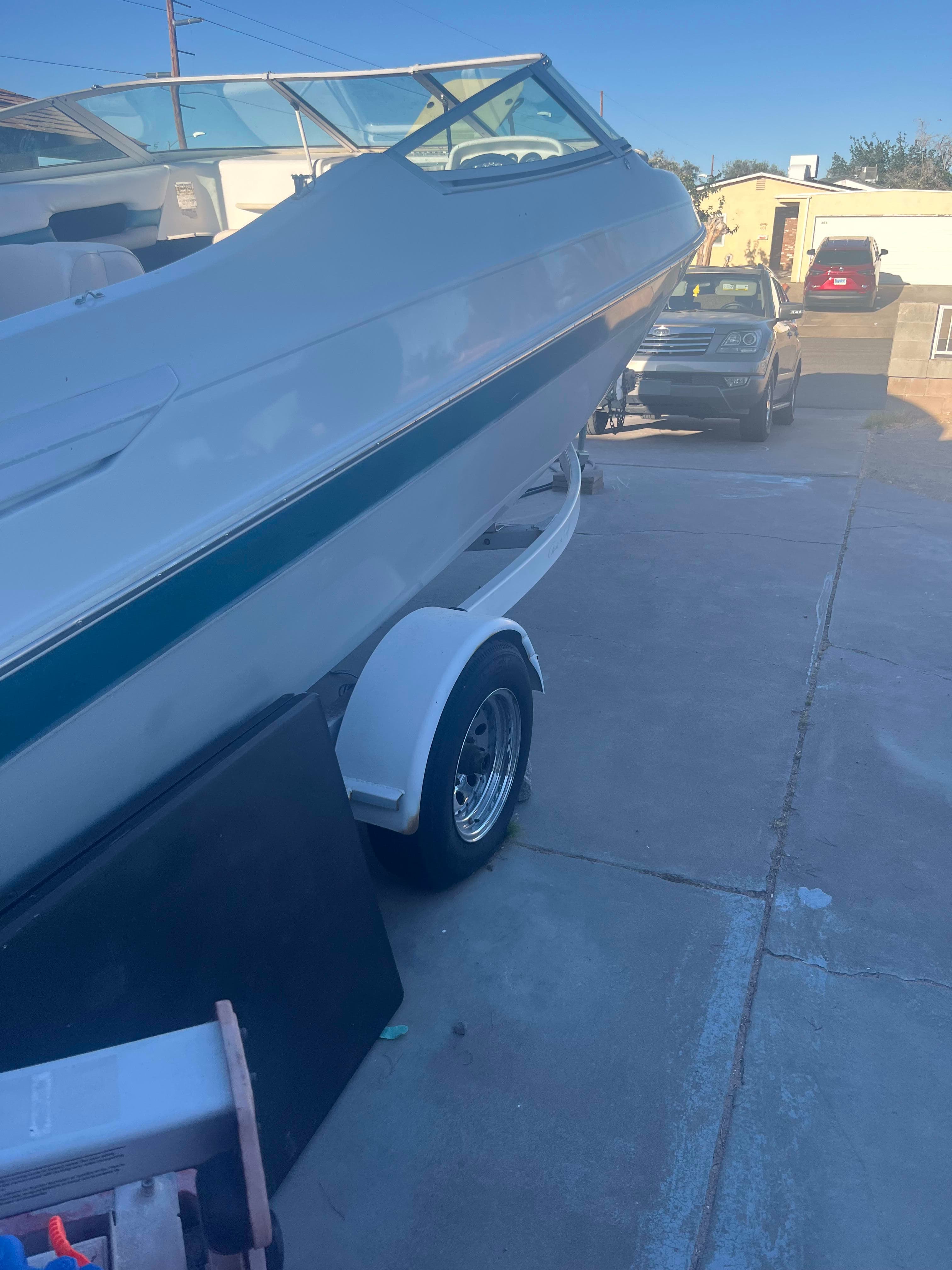 1990 Chris Craft Cuddy thumbnail 1