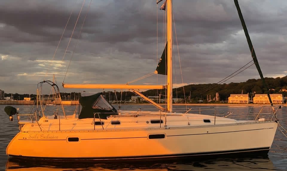 1999 Beneteau 352
