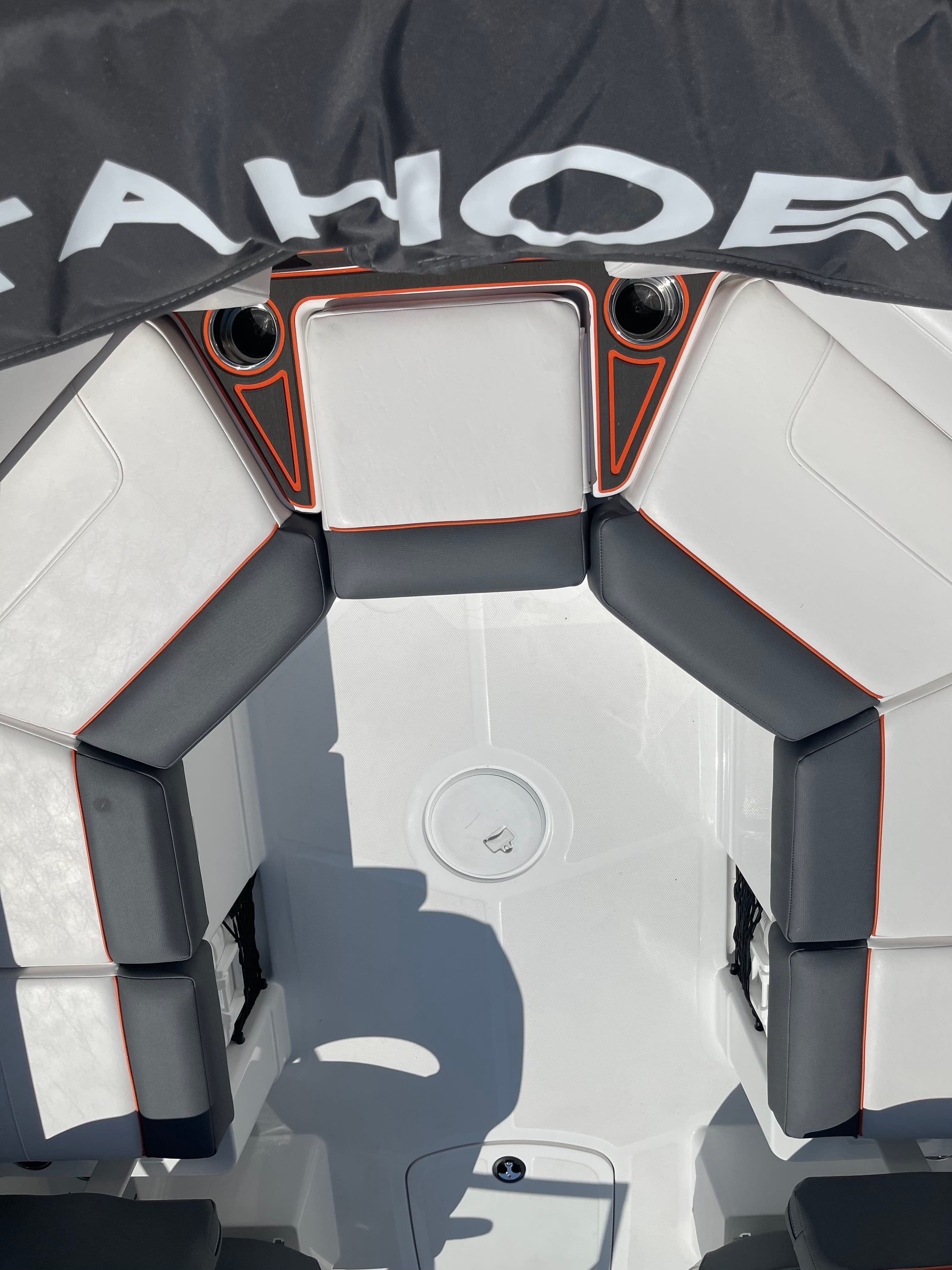 2022 Tahoe 210S thumbnail 1
