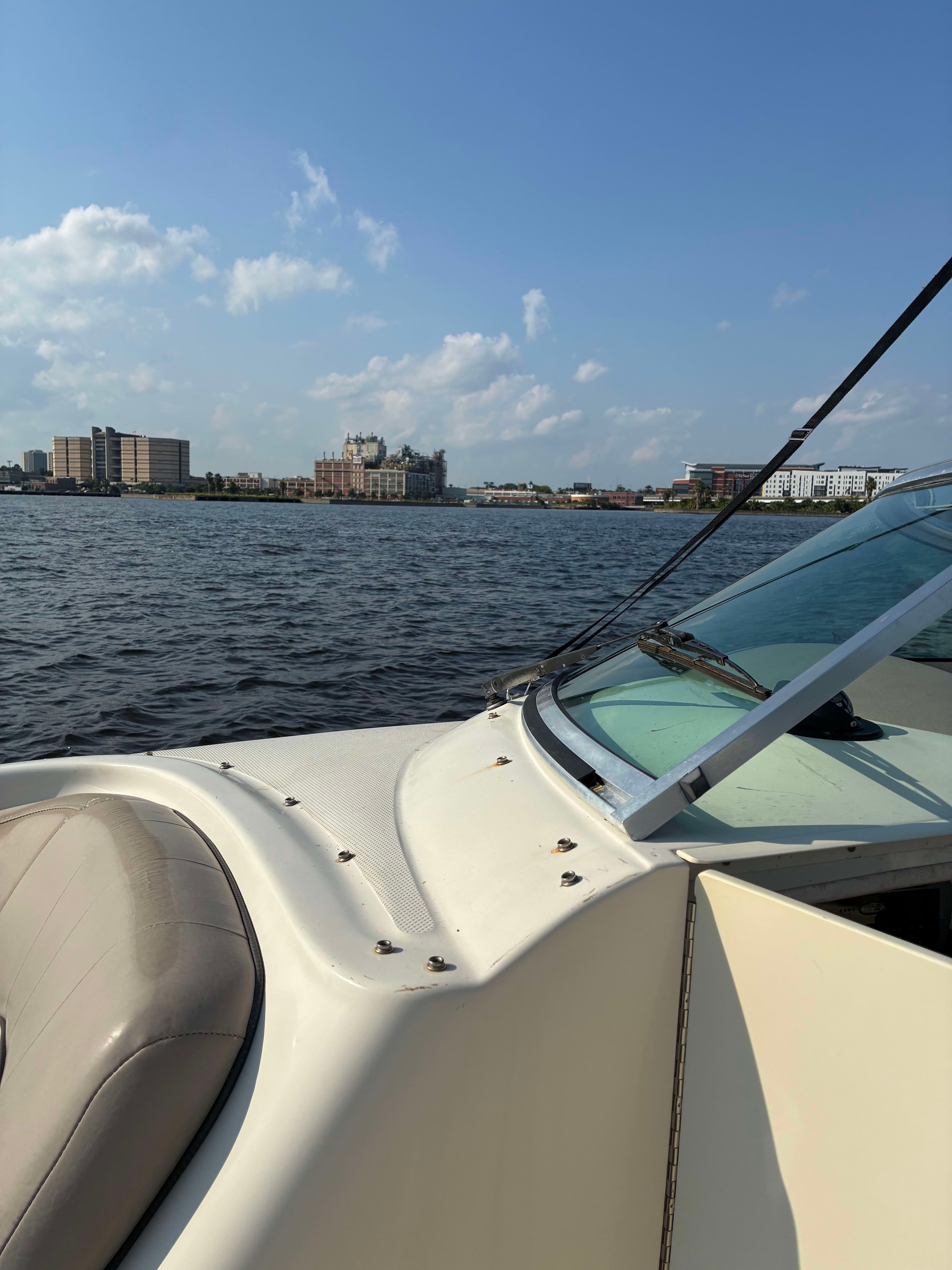 2004 Sea Ray 240 sundeck thumbnail 2