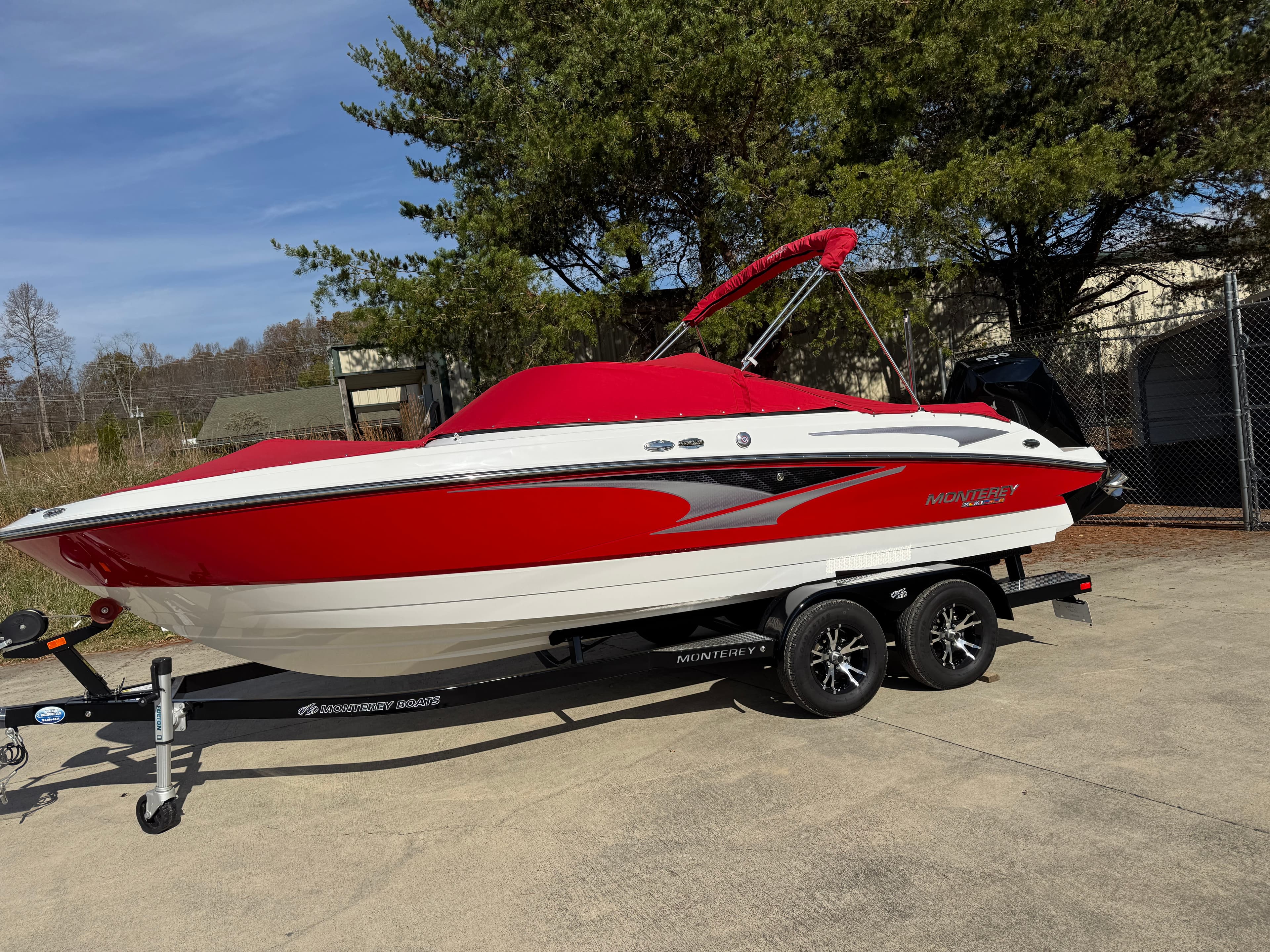 2023 Monterey M225
