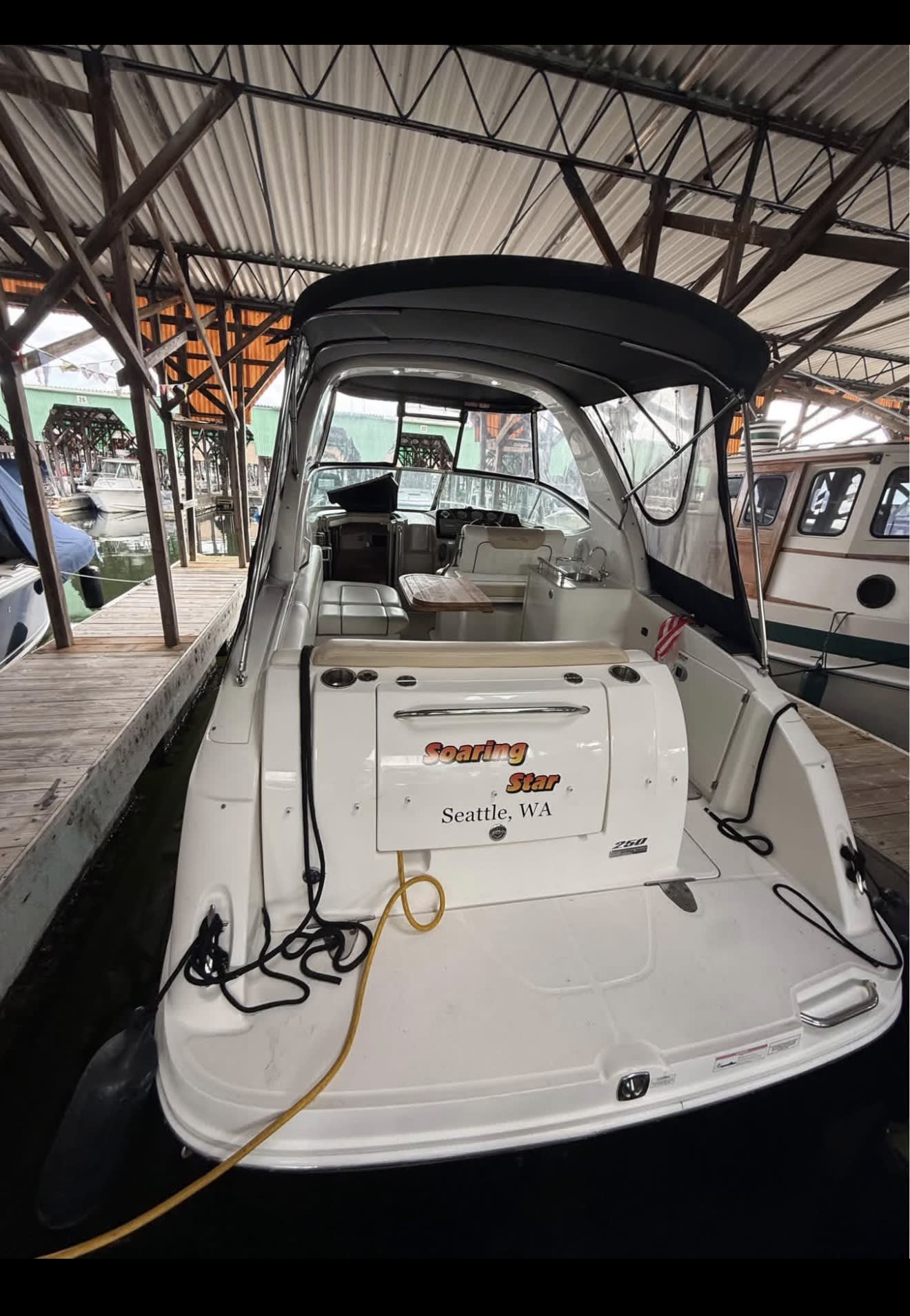 2009 Sea Ray Sundancer 250