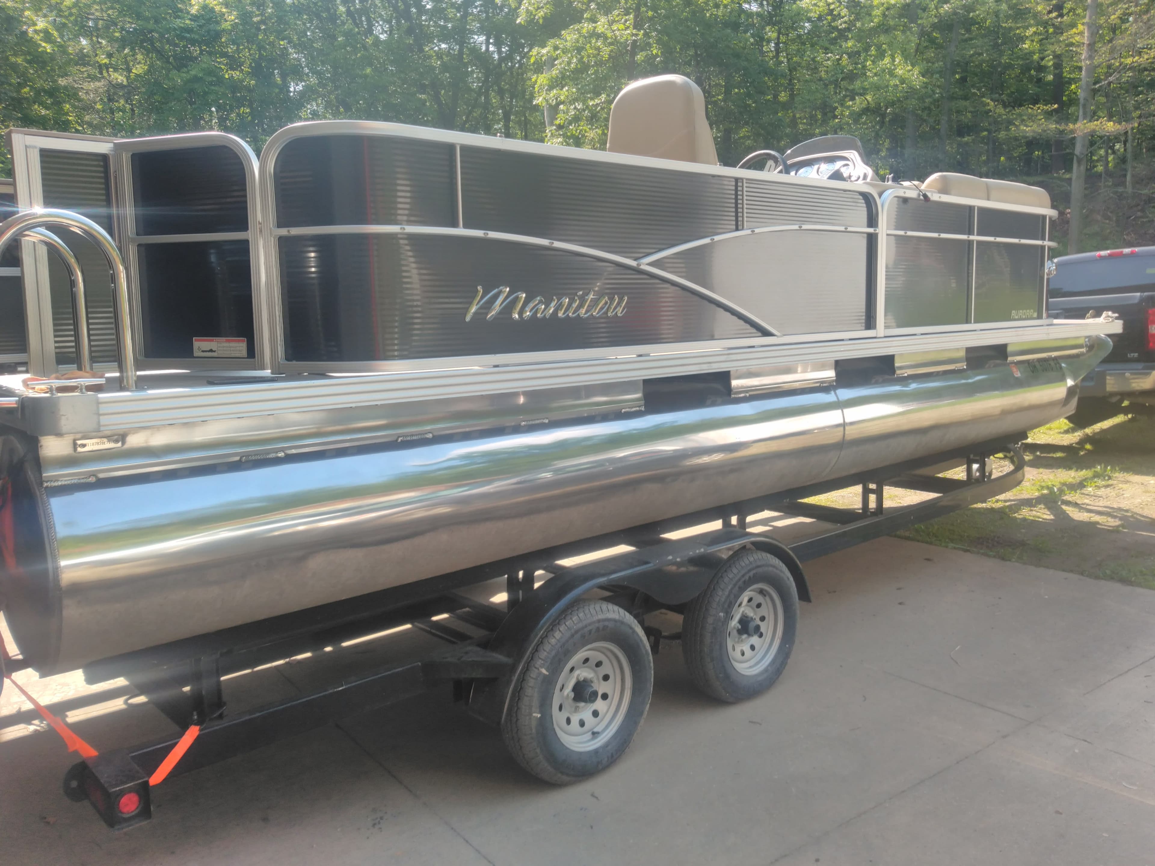 2017 manitou Aurora Angler thumbnail 1