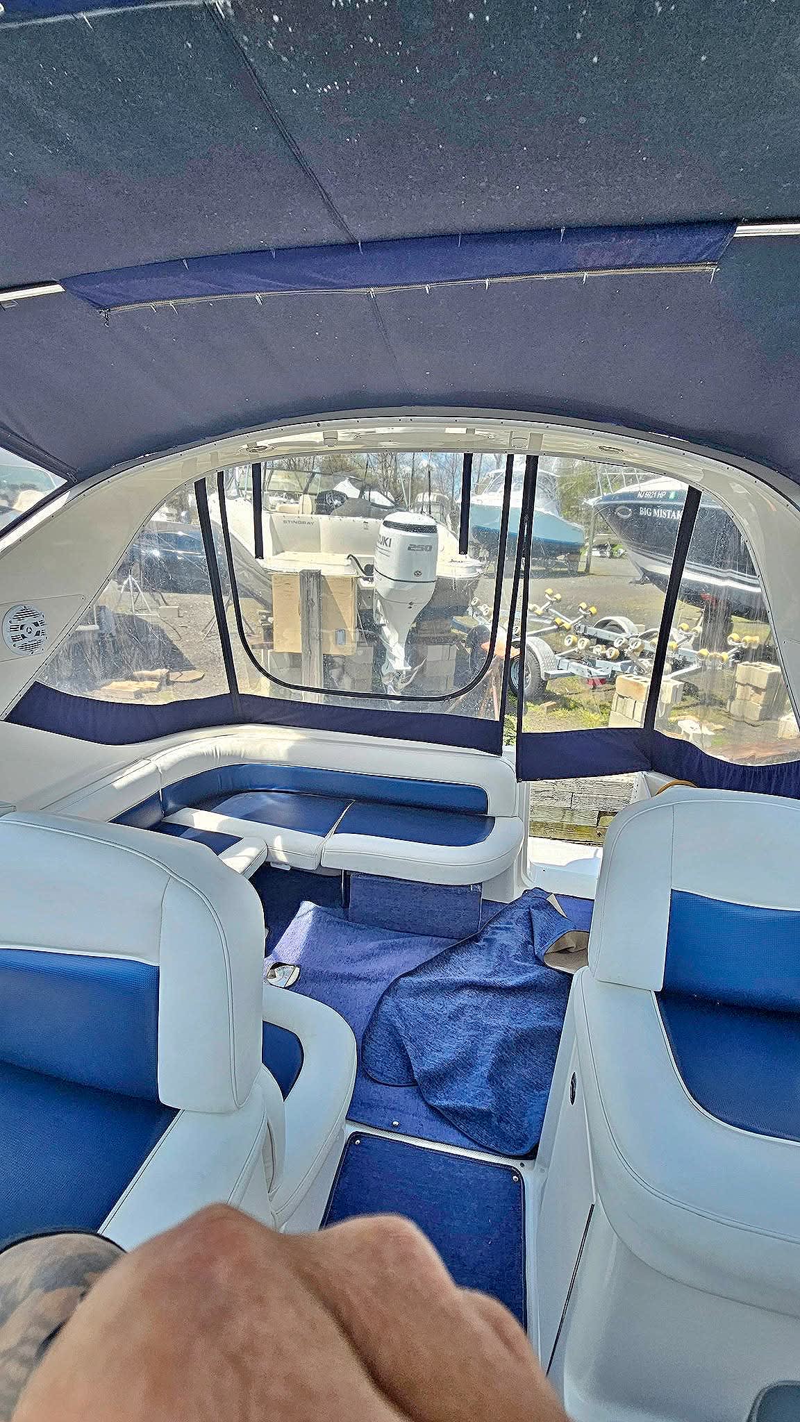 2005 Bayliner 305 Crusier thumbnail 2