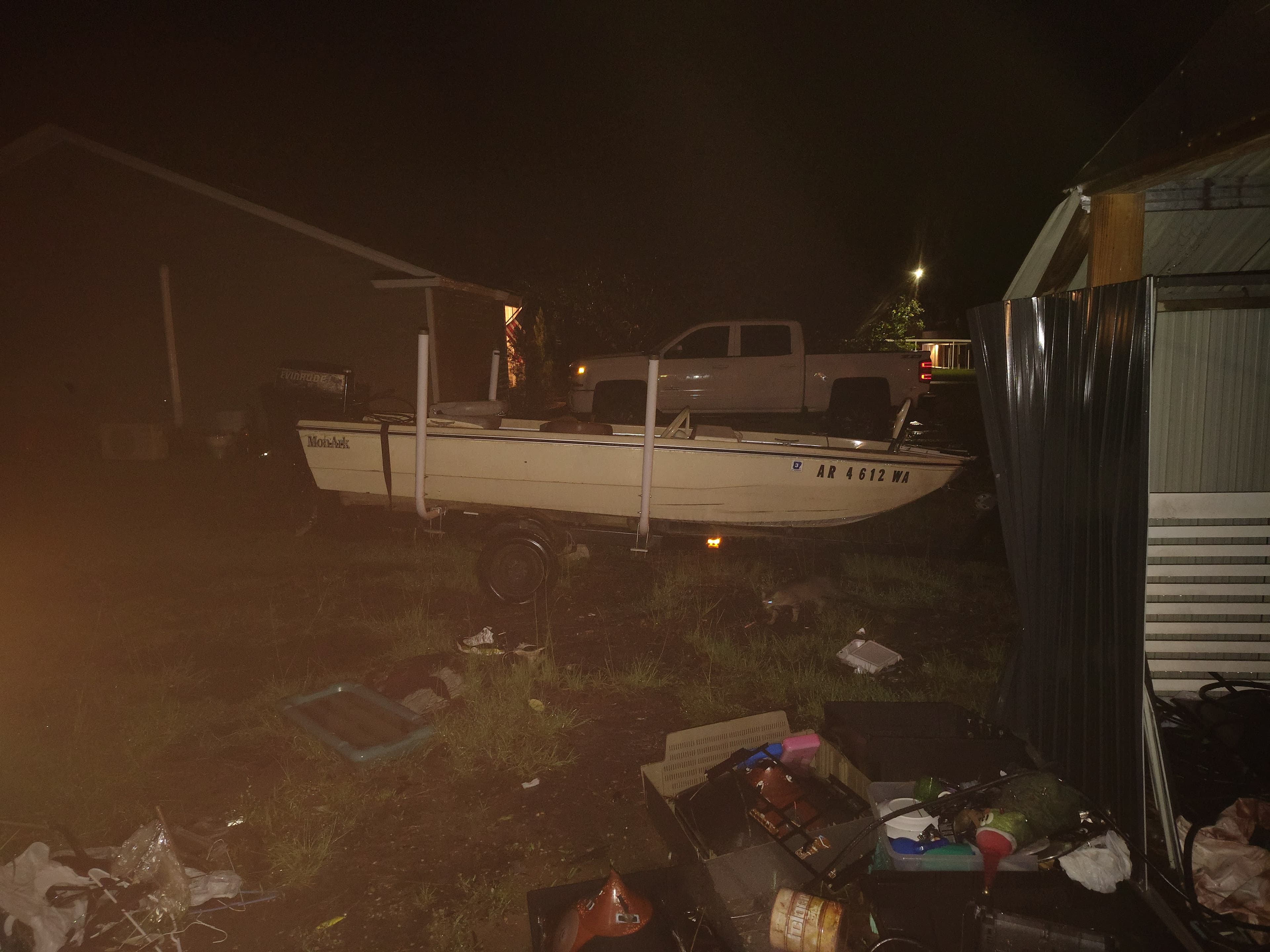 1998 Mon-ark Evinrude 28 hp electric start