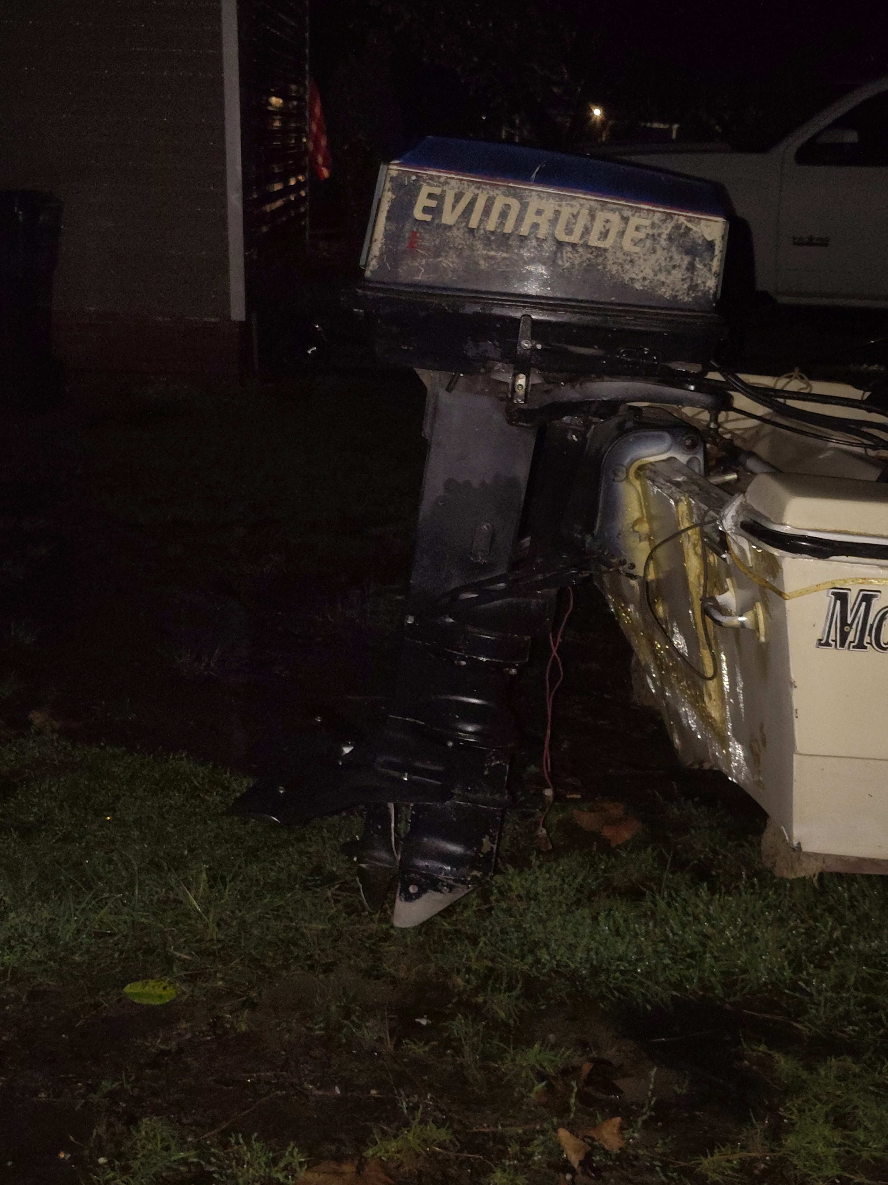 1998 Mon-ark Evinrude 28 hp electric start thumbnail 1