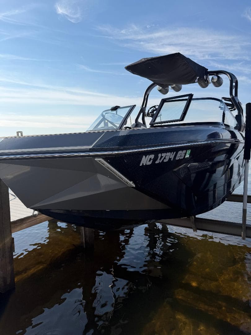 2021 Nautique G25