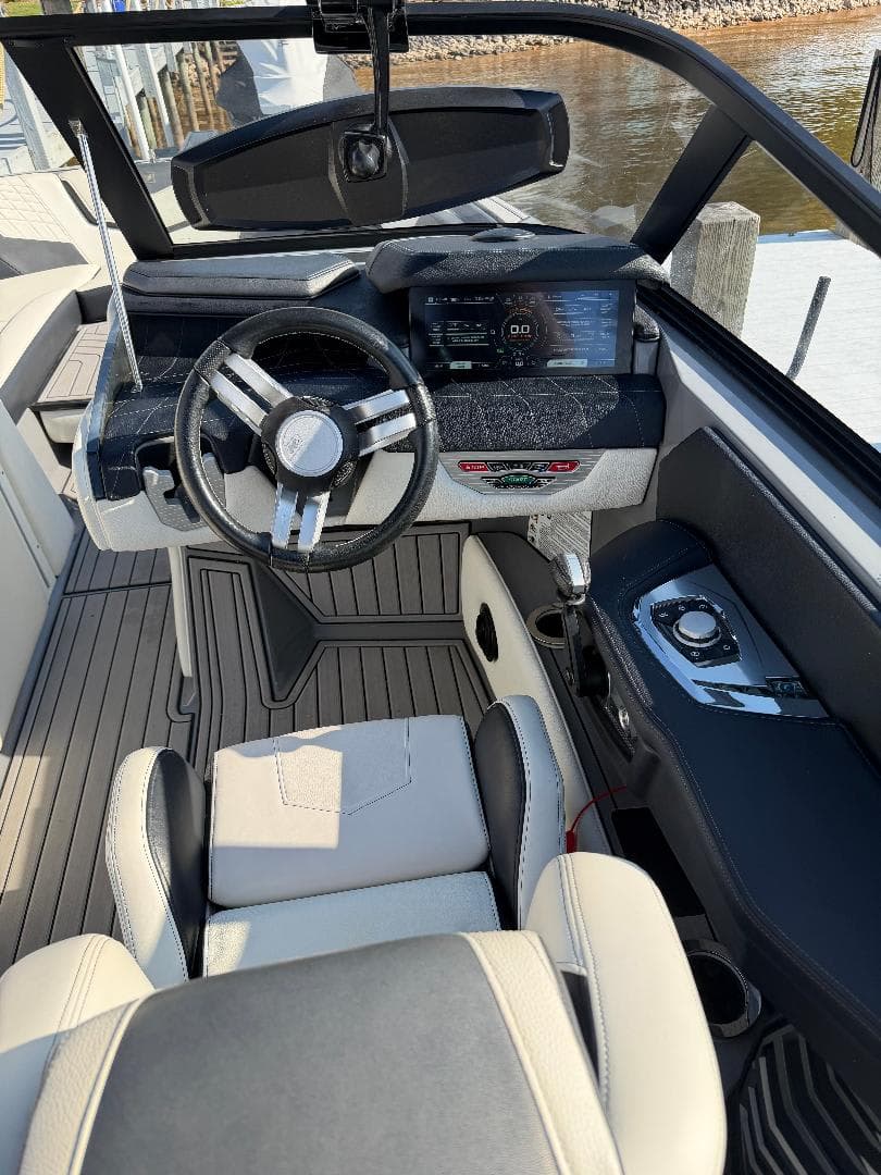 2021 Nautique G25 thumbnail 2