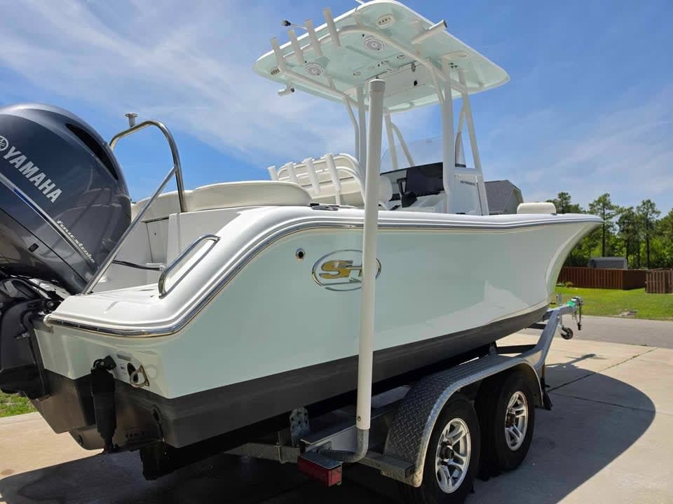 2023 Sea Hunt Ultra 229 thumbnail 1