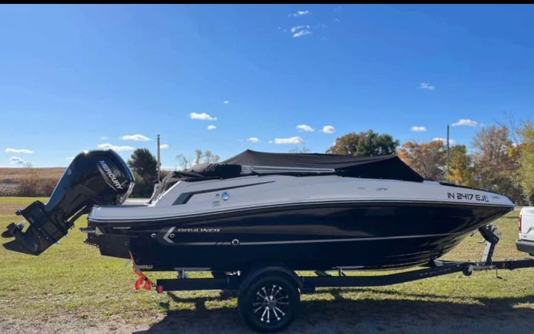 2022 Bayliner VRB5OB