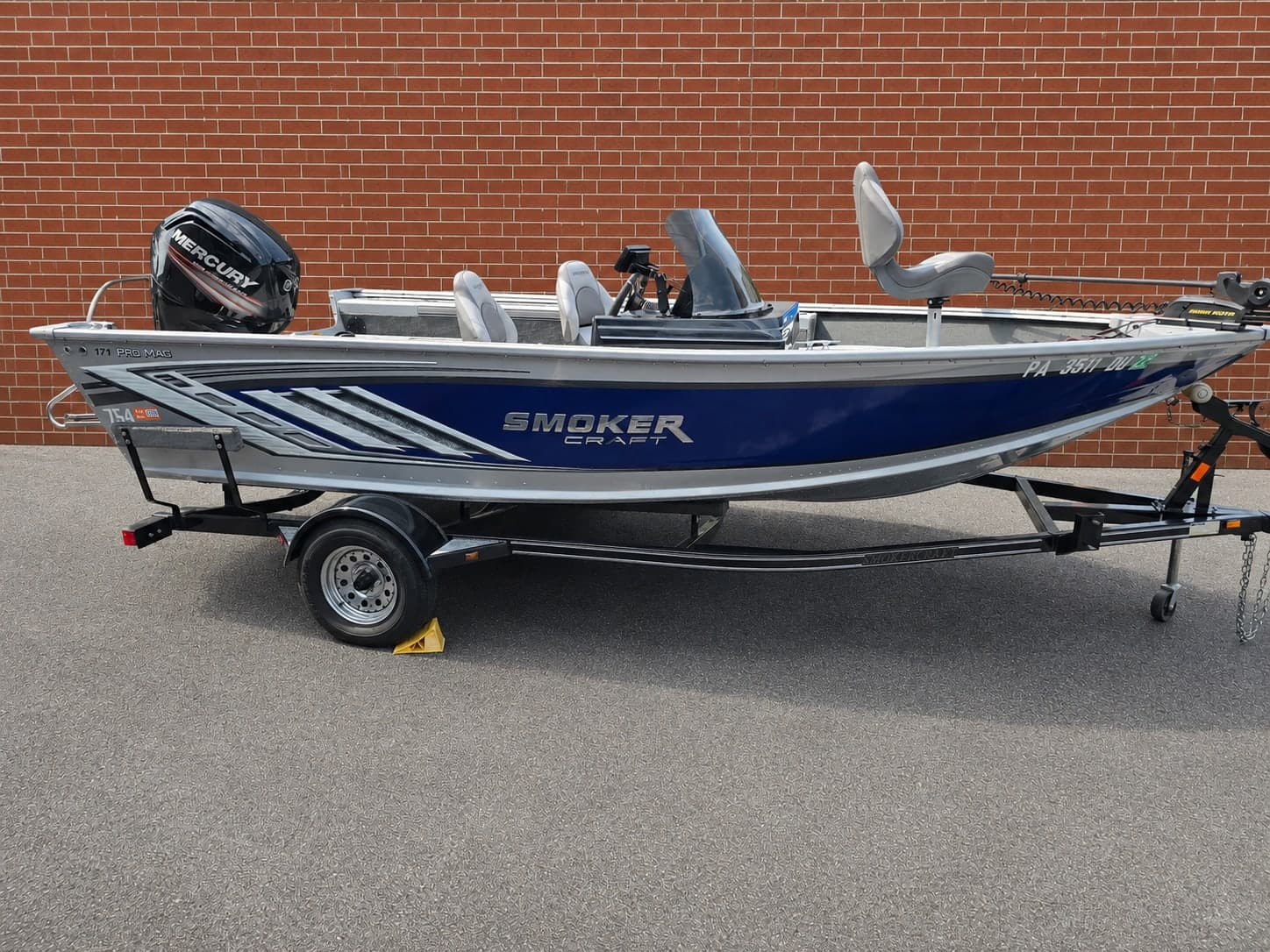 2018 Smoker Craft Pro Angler XL 171