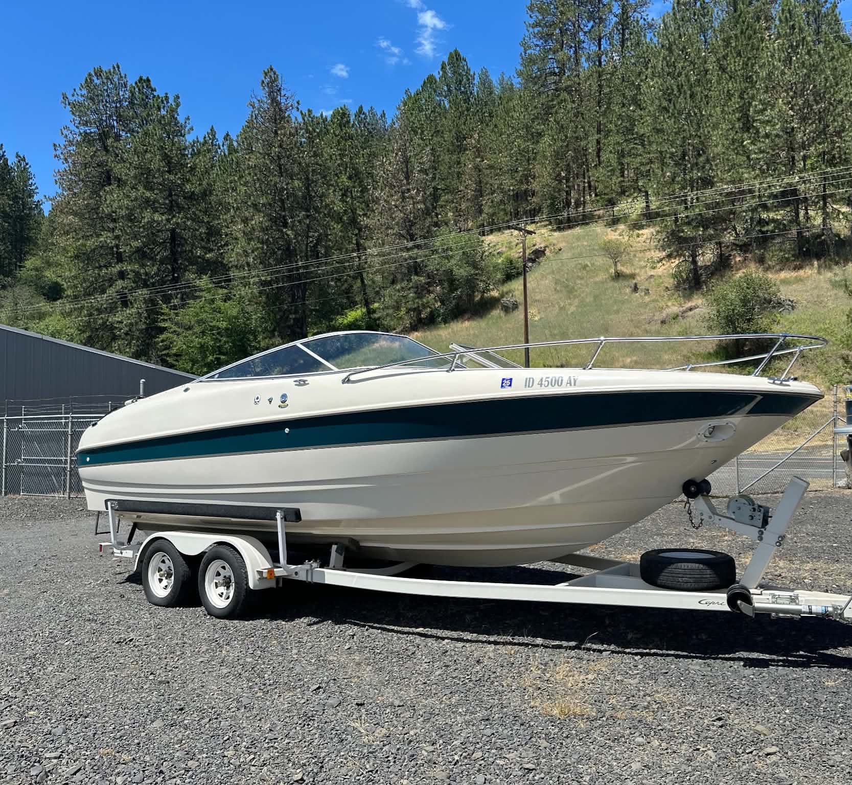 2000 Bayliner Capri DX2352 thumbnail 1
