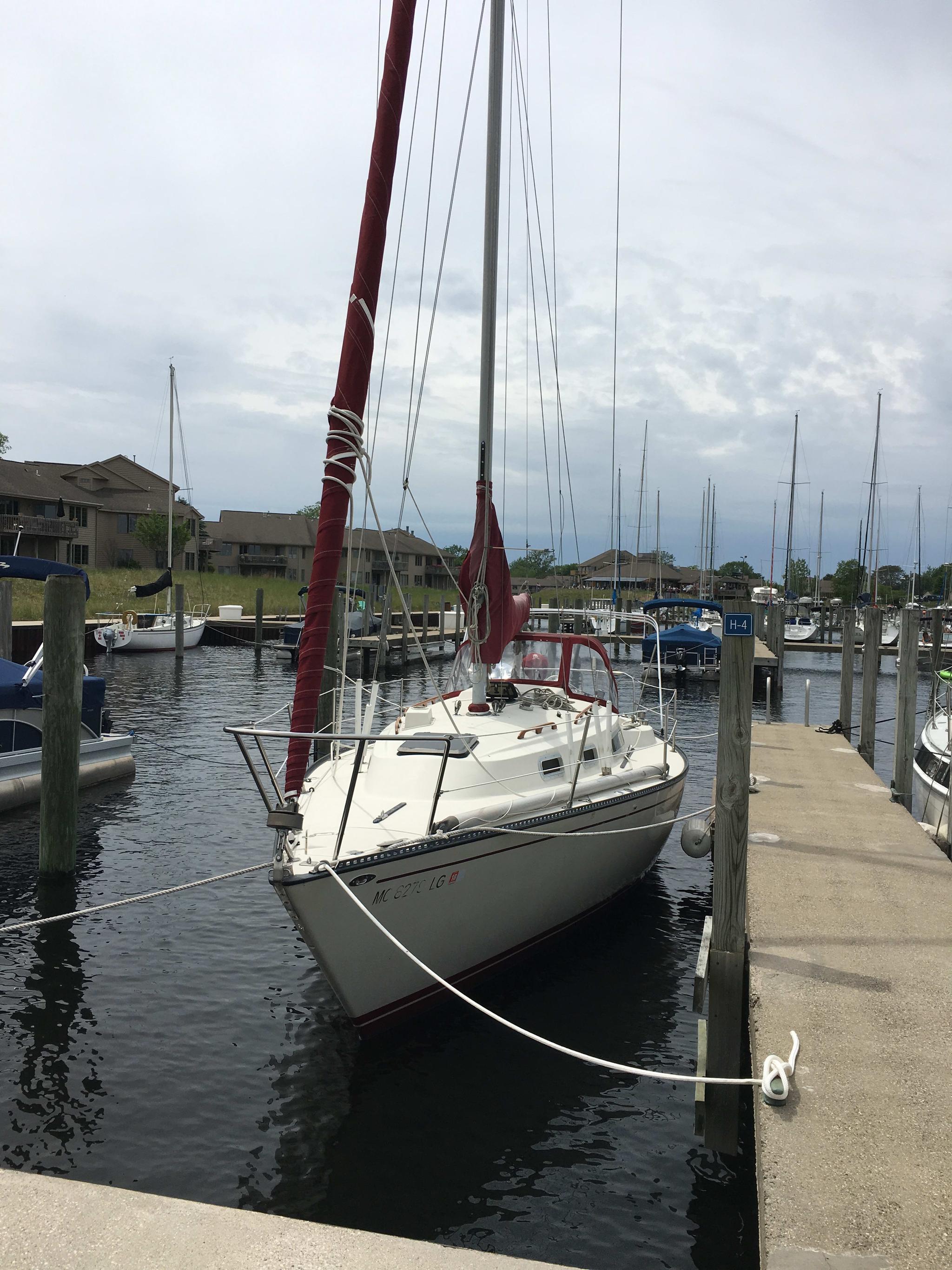 1981 Pearson 32 Racer/Cruiser