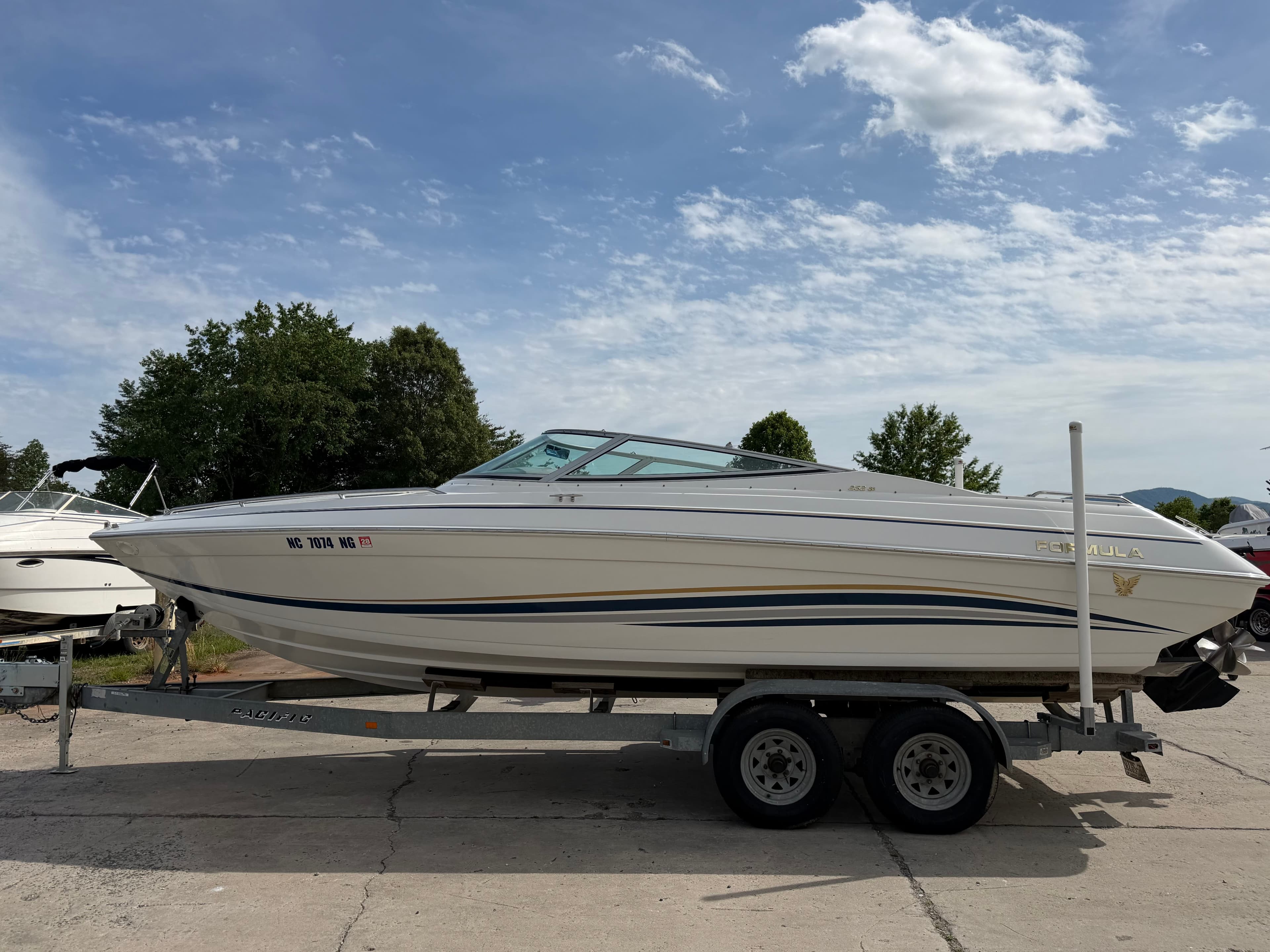 1999 Formula 252 SS