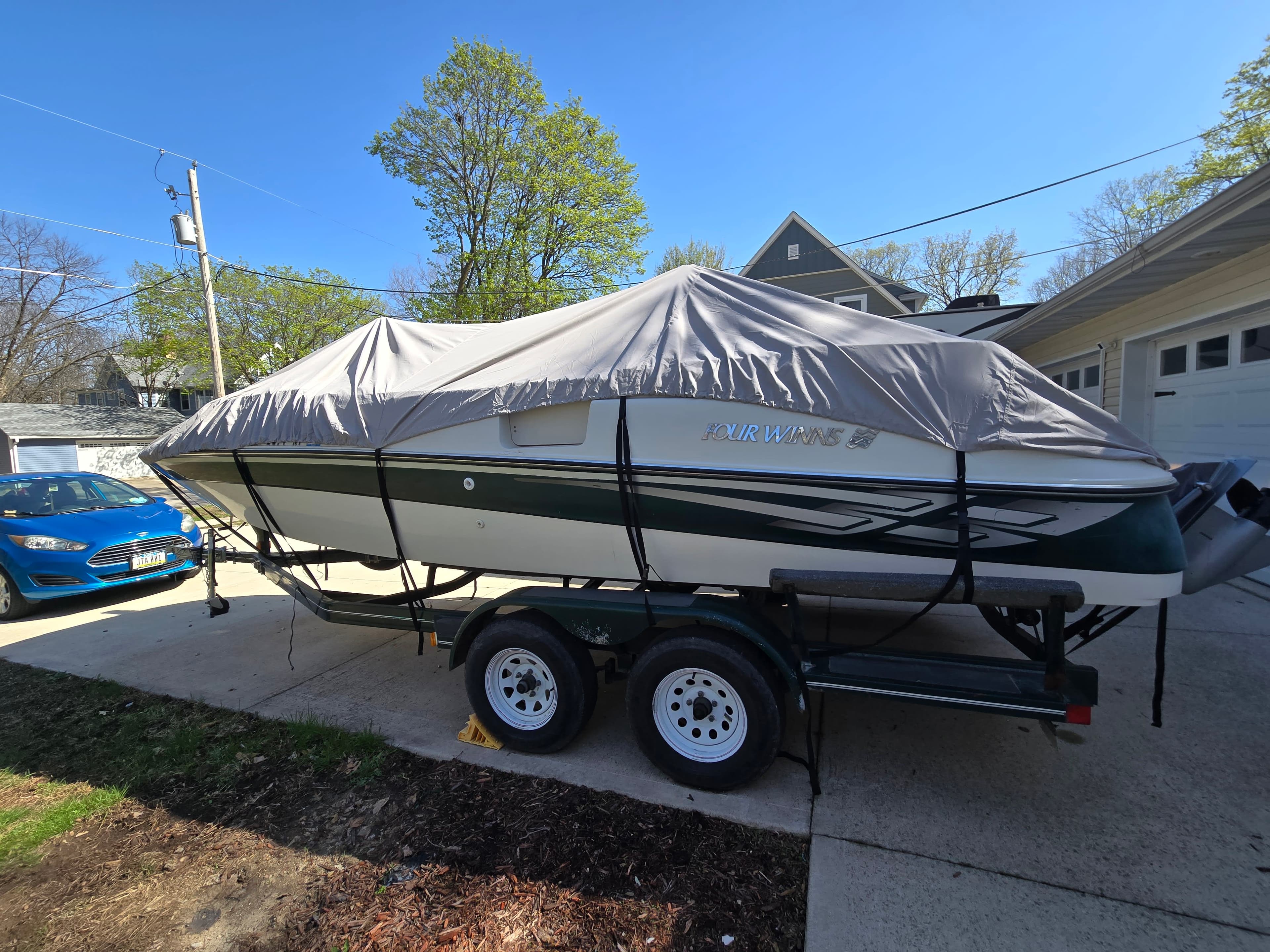 2000 Four Winns Funship214