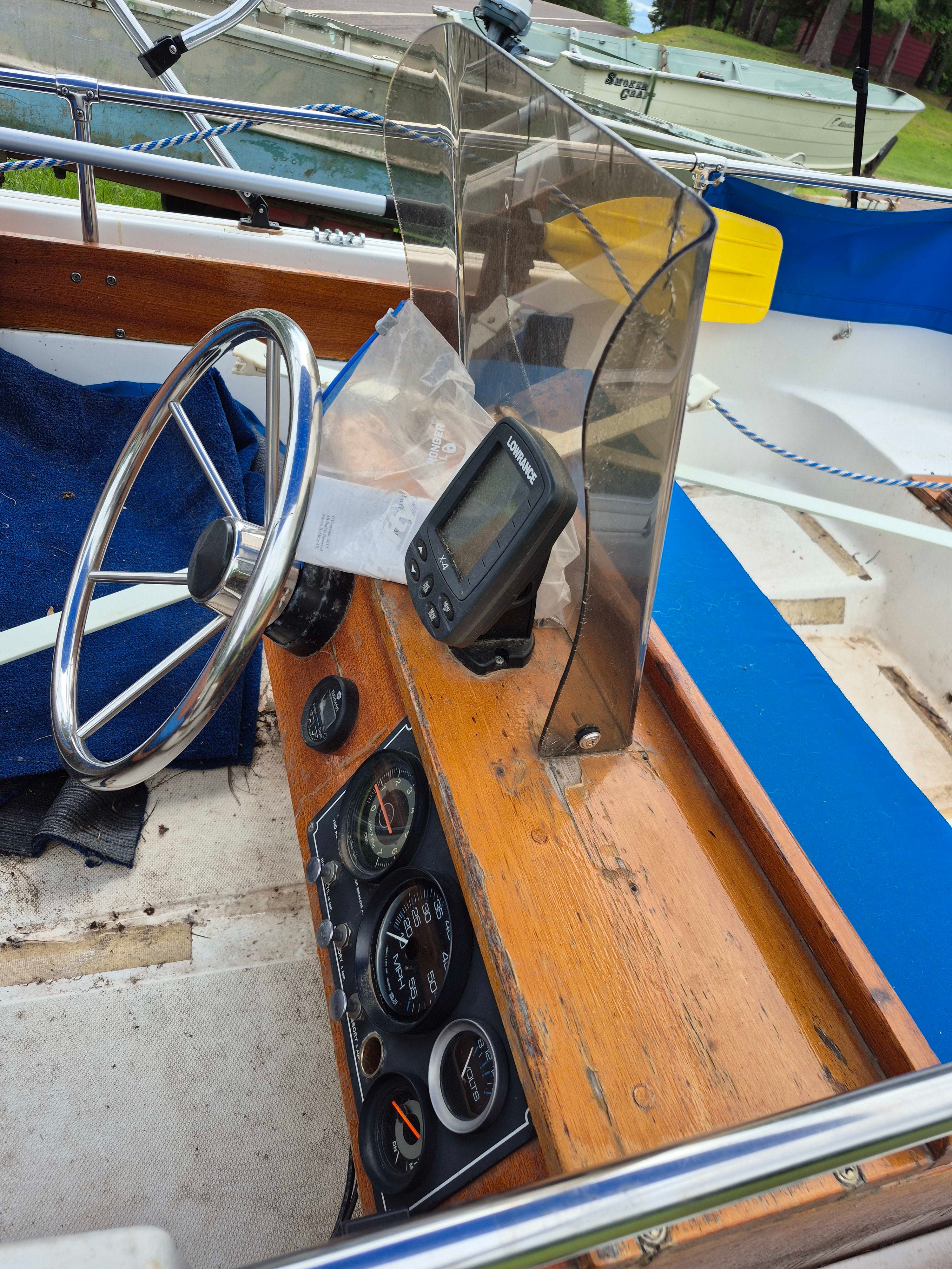 1983 Boston Whaler 13 ft Sport thumbnail 1