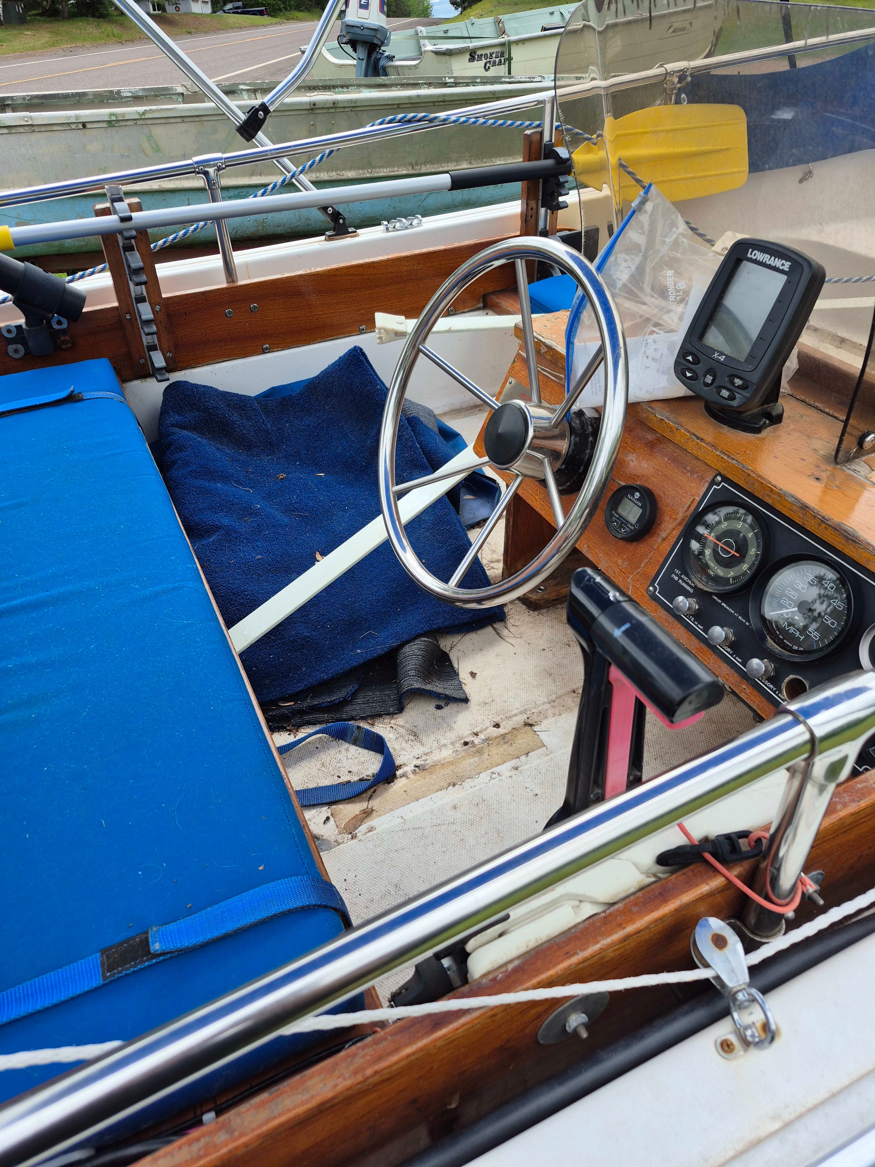 1983 Boston Whaler 13 ft Sport thumbnail 2