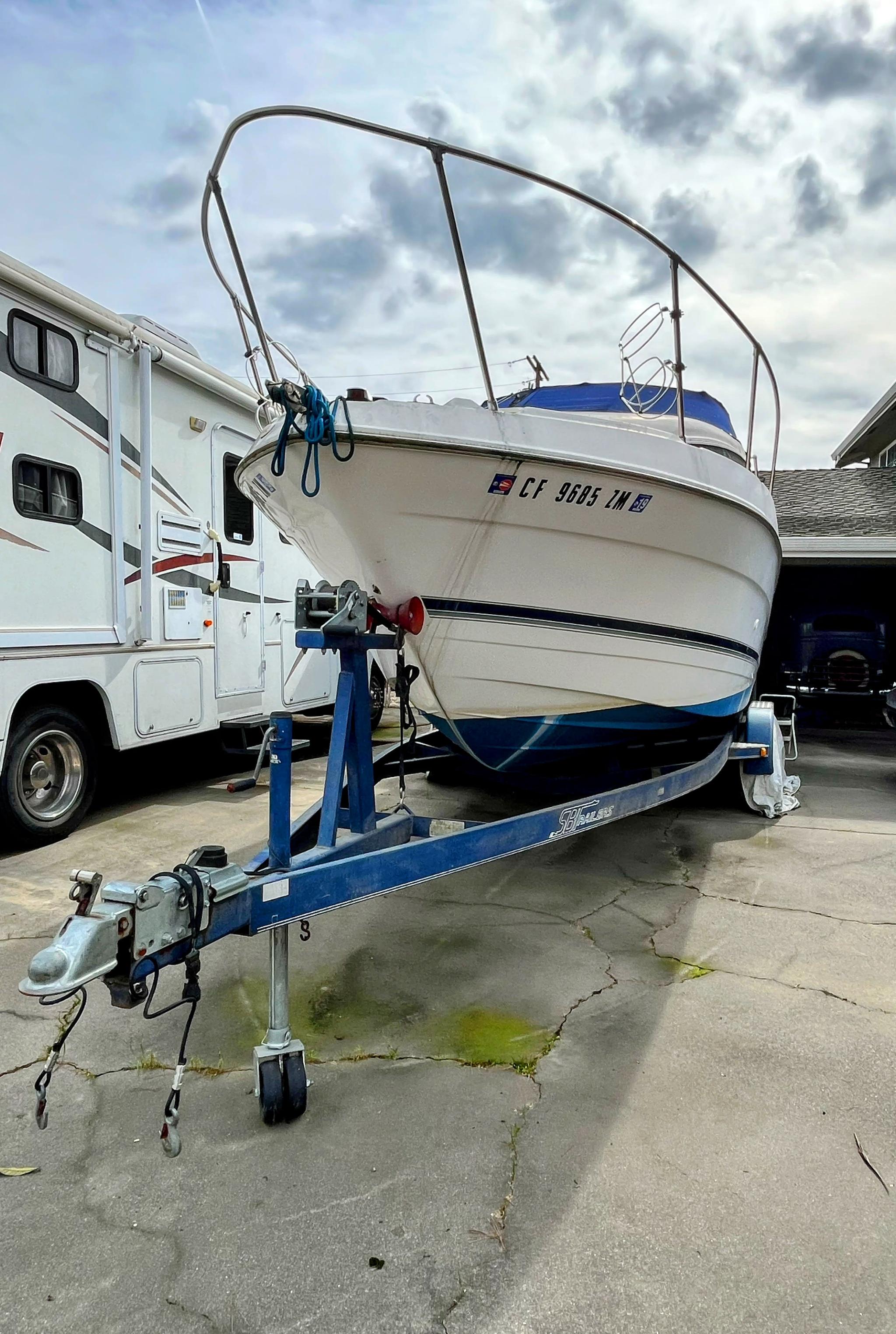 1998 Bayliner 2355 Cierra