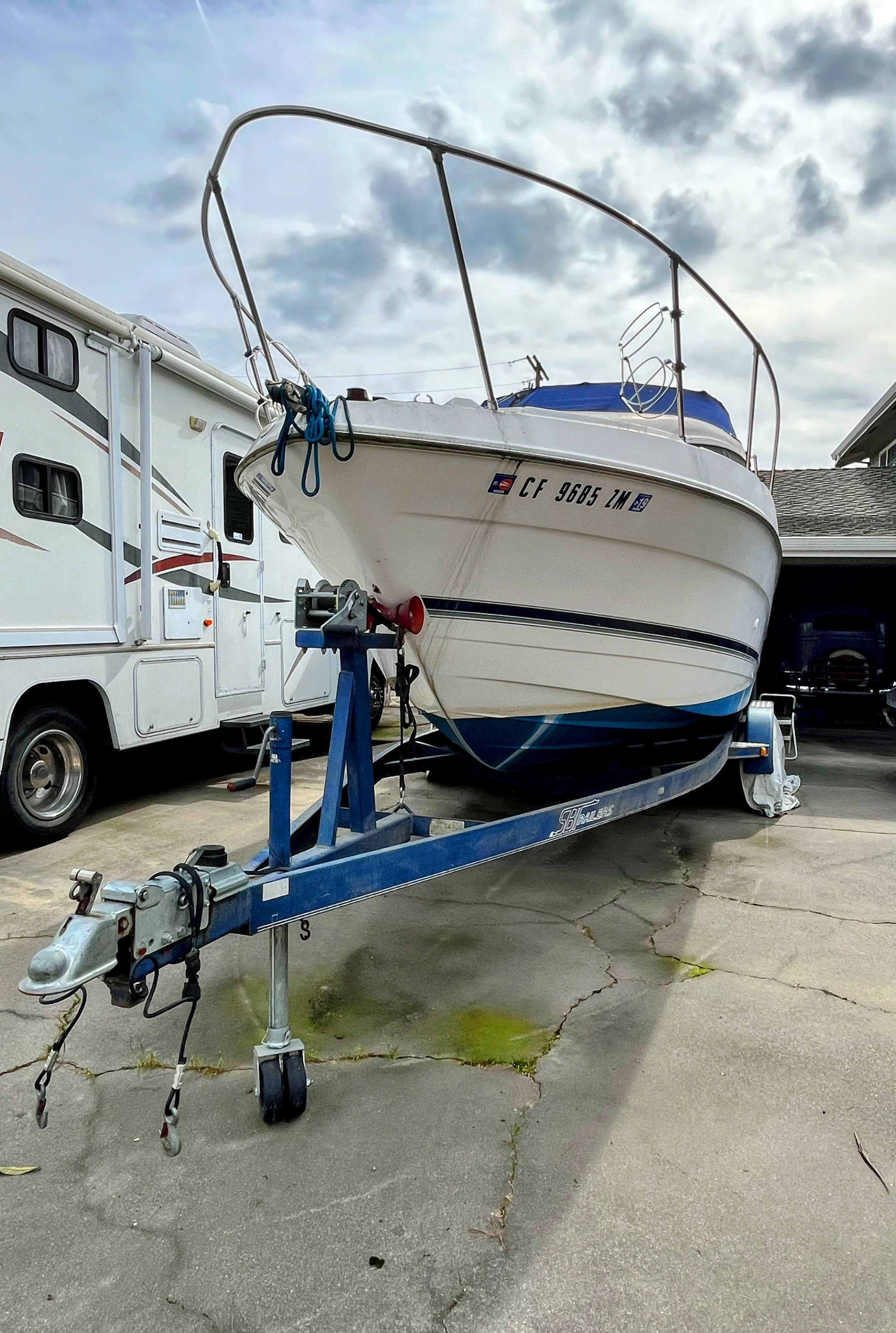 1998 Bayliner 2355 Cierra