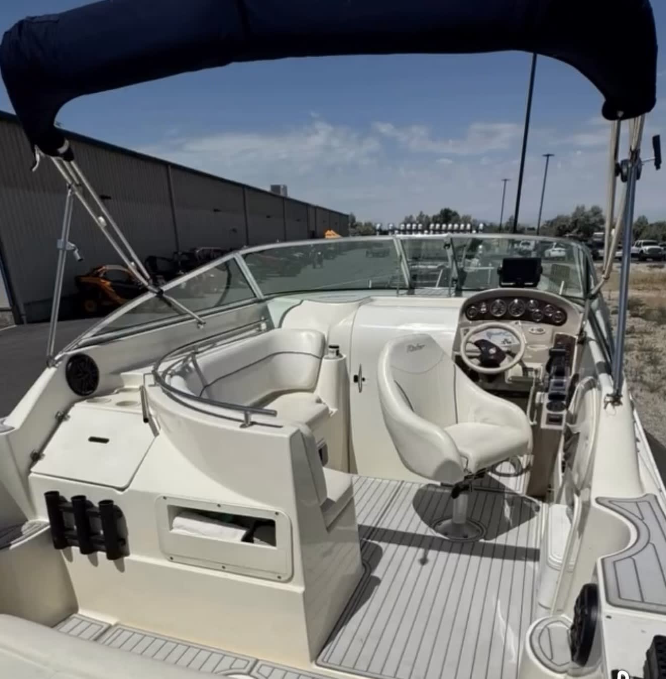 2001 Rinker Fiesta thumbnail 2