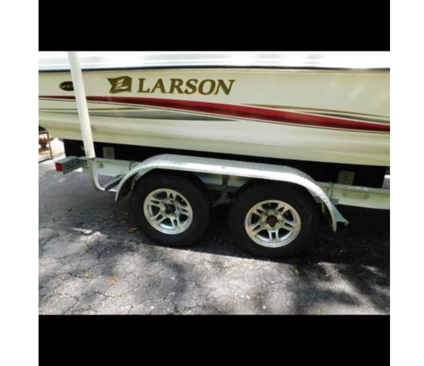 2004 Larson SEI 210 Larson SEI 210