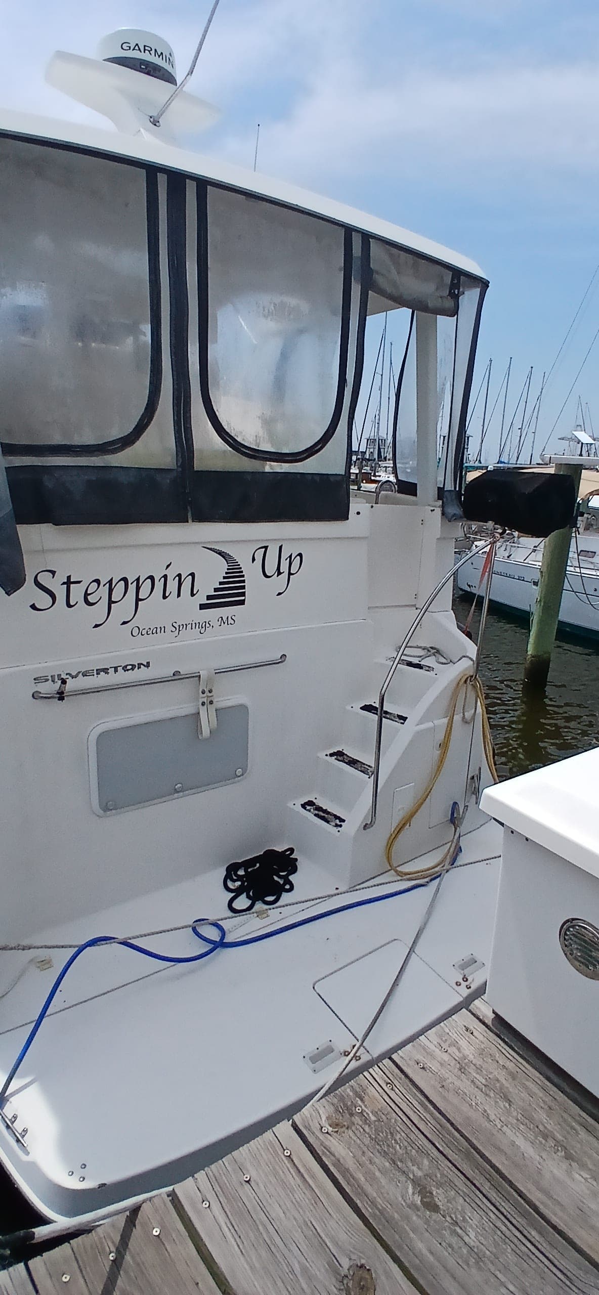 1998 Silverton 352 Aft cabin thumbnail 2