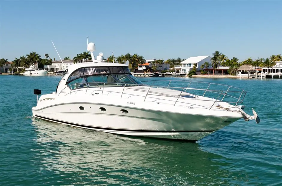 2004 Sea Ray 420 Sundancer thumbnail 1