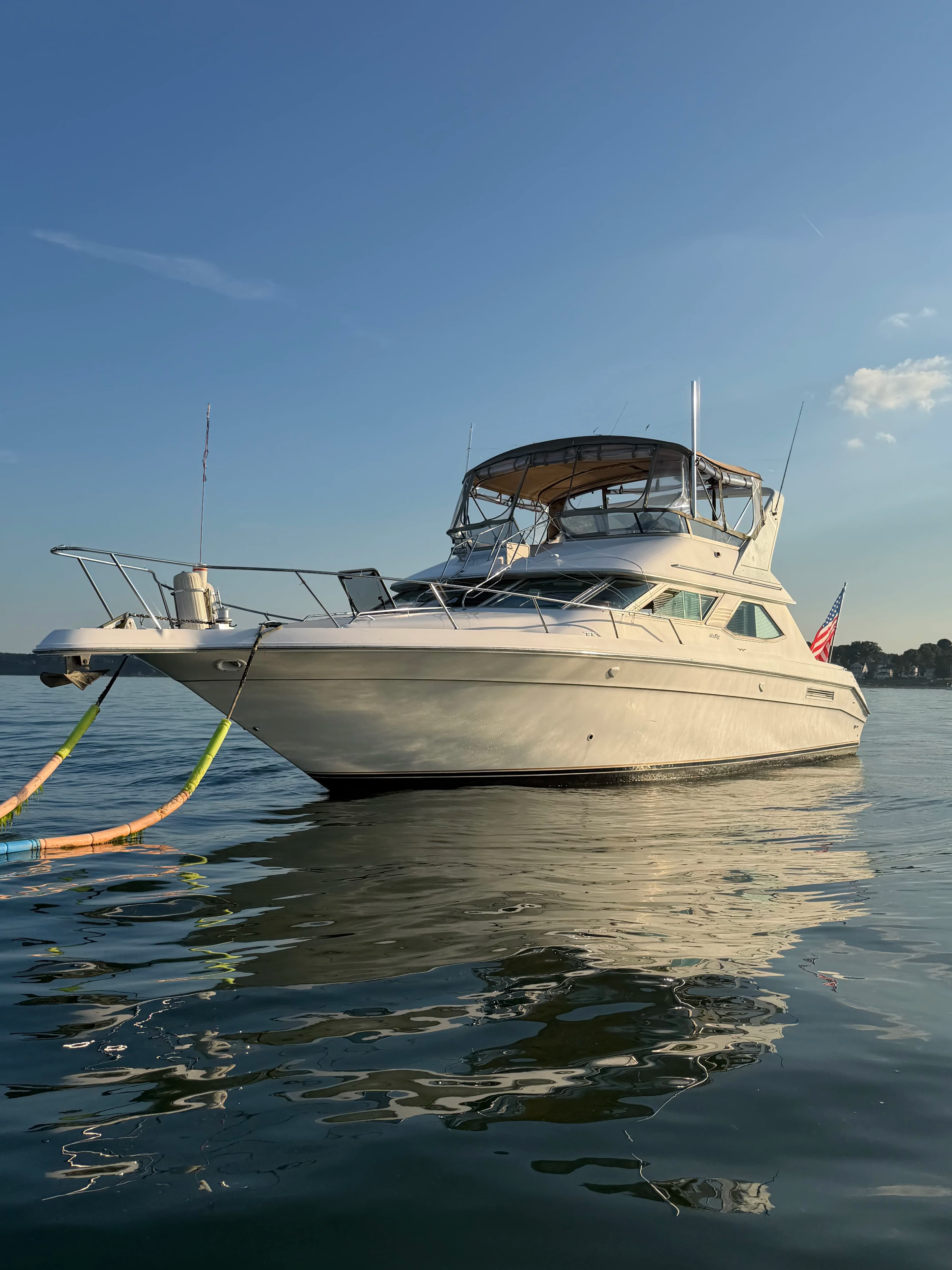 1993 Sea Ray 440 Express Bridge thumbnail 1