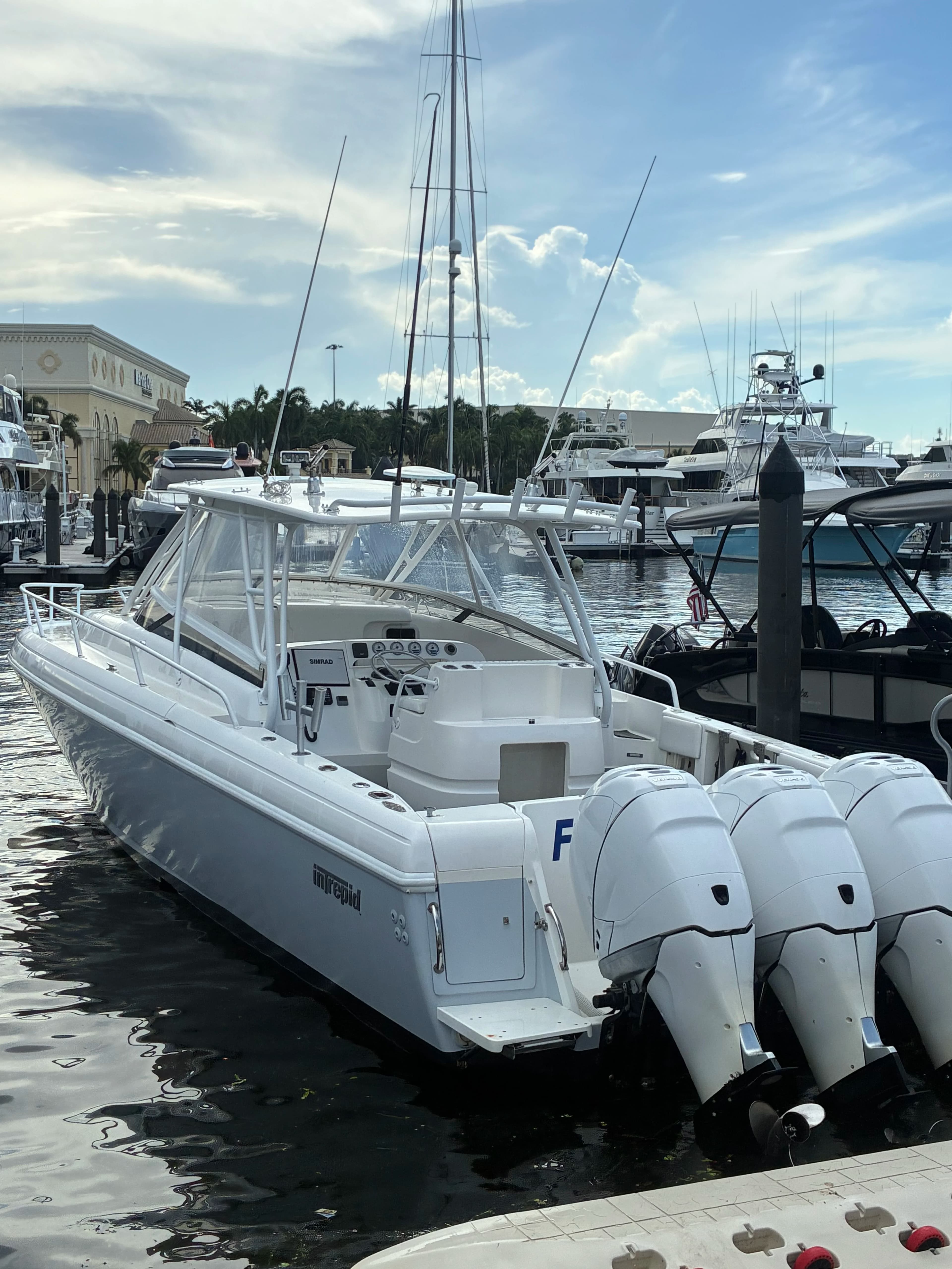 2004 Intrepid 377