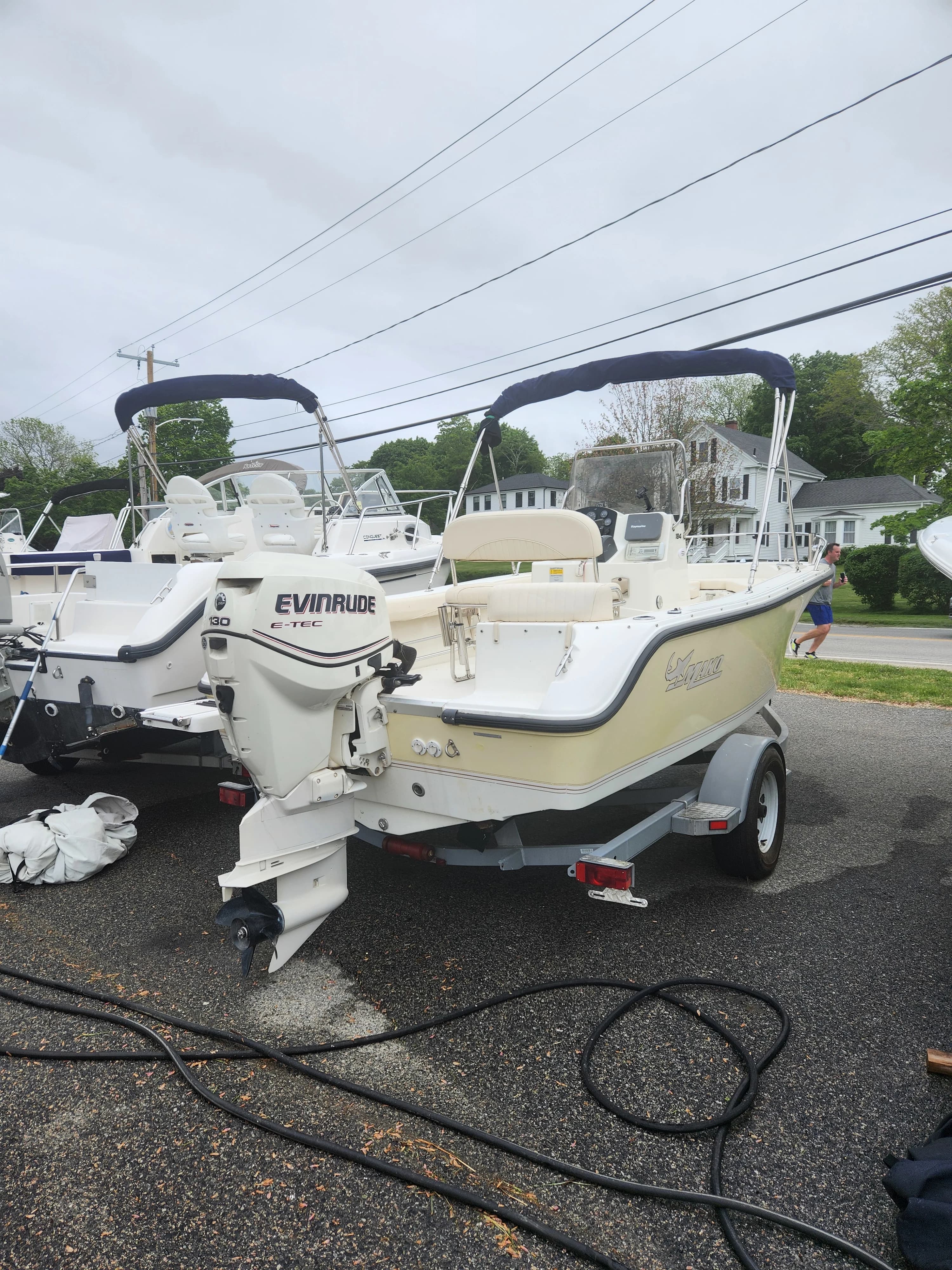 2009 Mako 19 Ft Center console