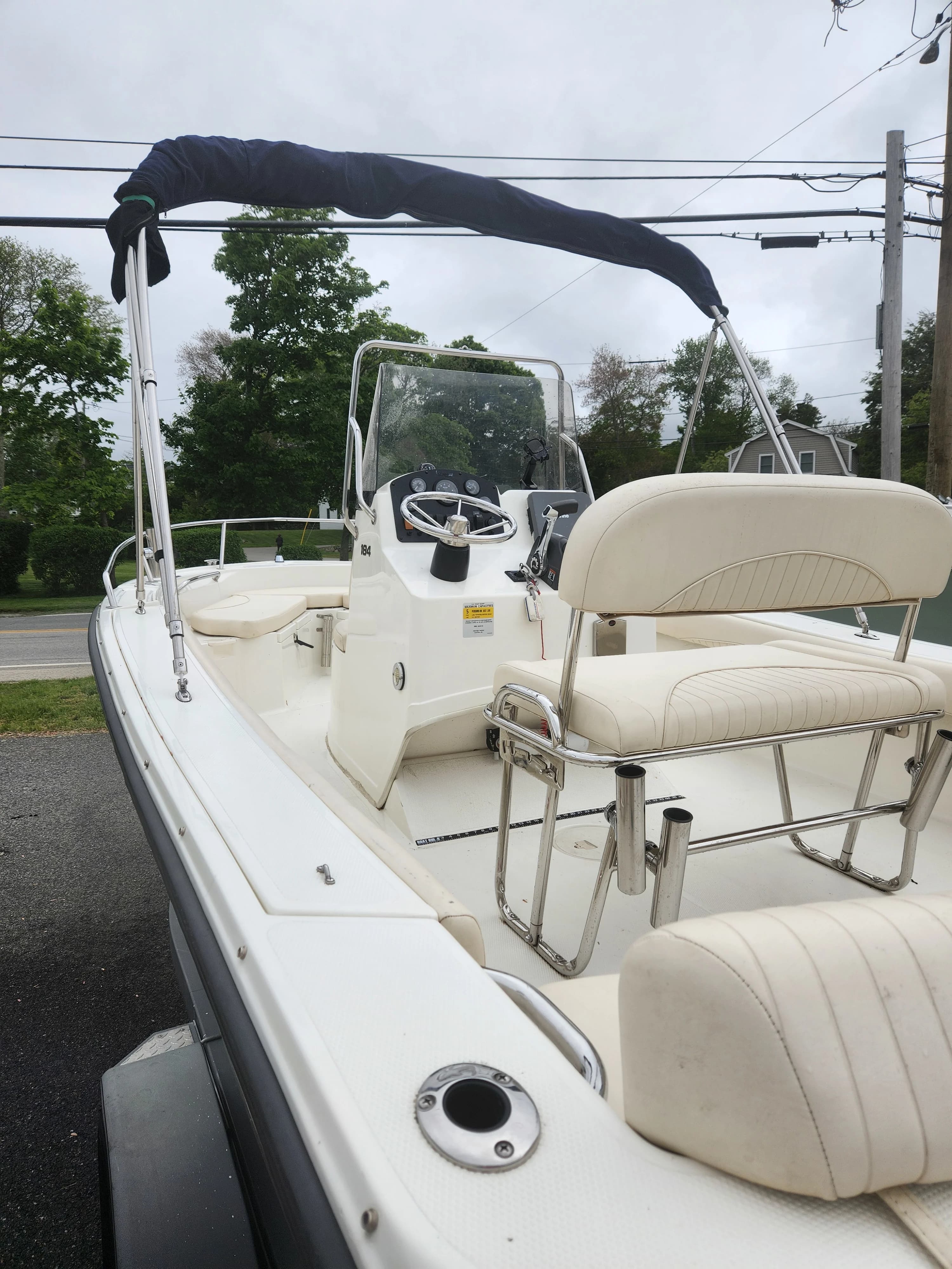 2009 Mako 19 Ft Center console thumbnail 2