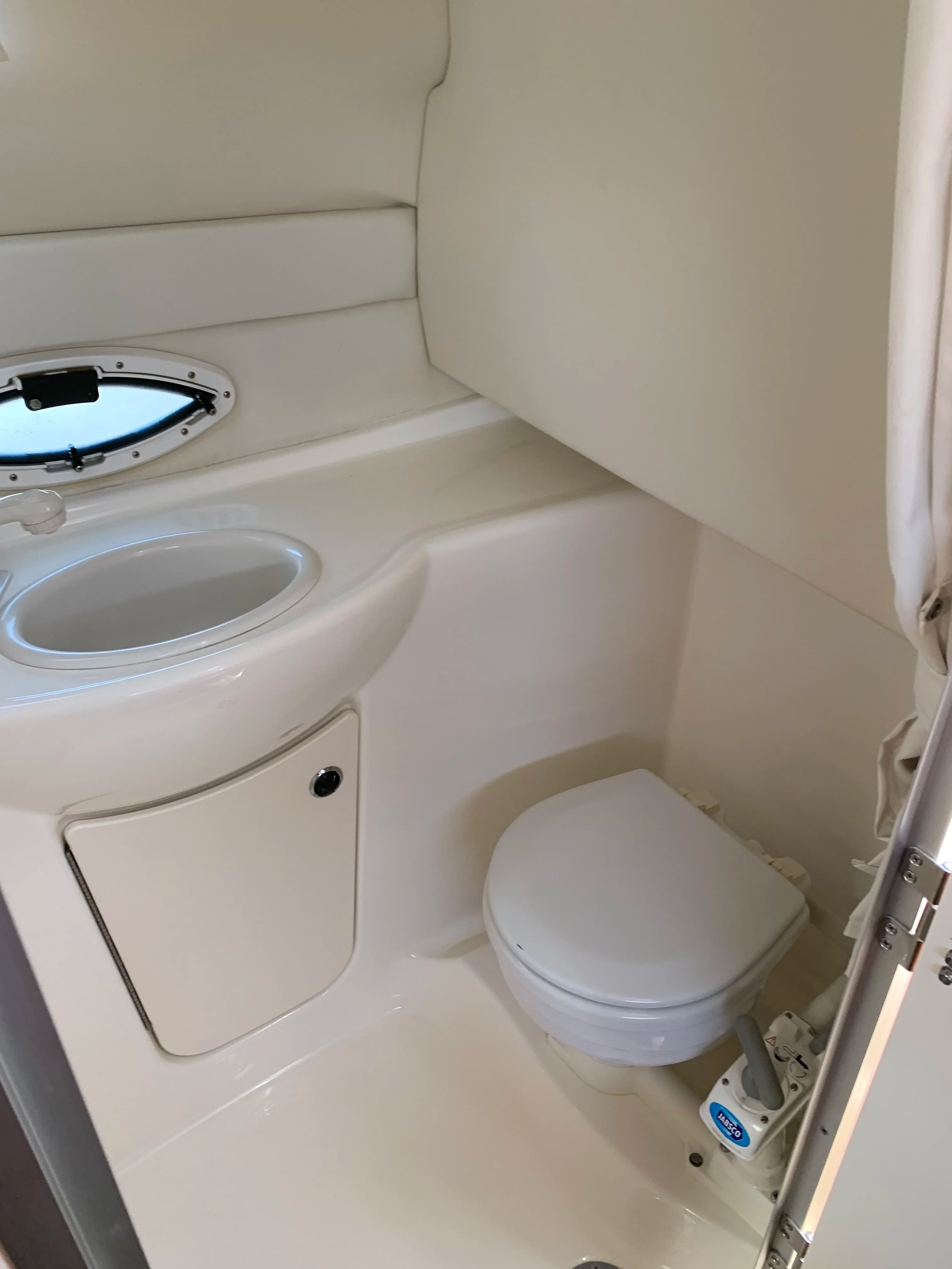 2005 Bayliner 245 thumbnail 2