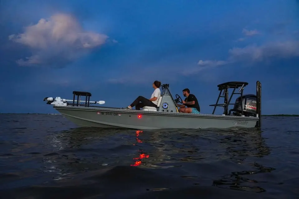2019 Hewes Redfisher 18 thumbnail 1