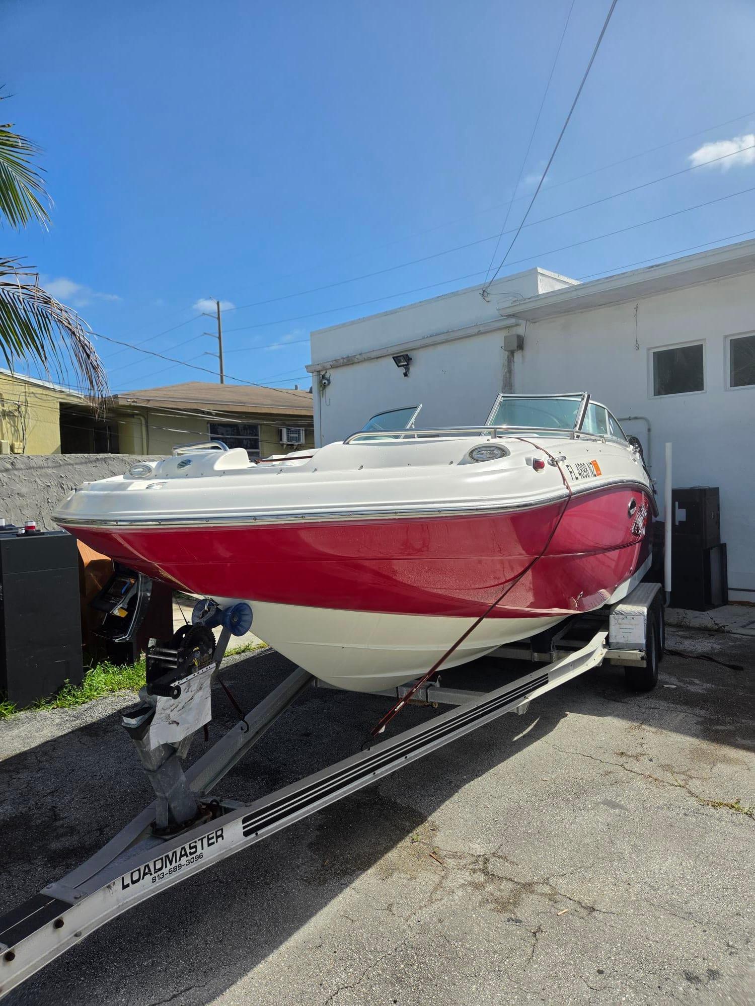 2009 Hurricane 220 SUN-DECK