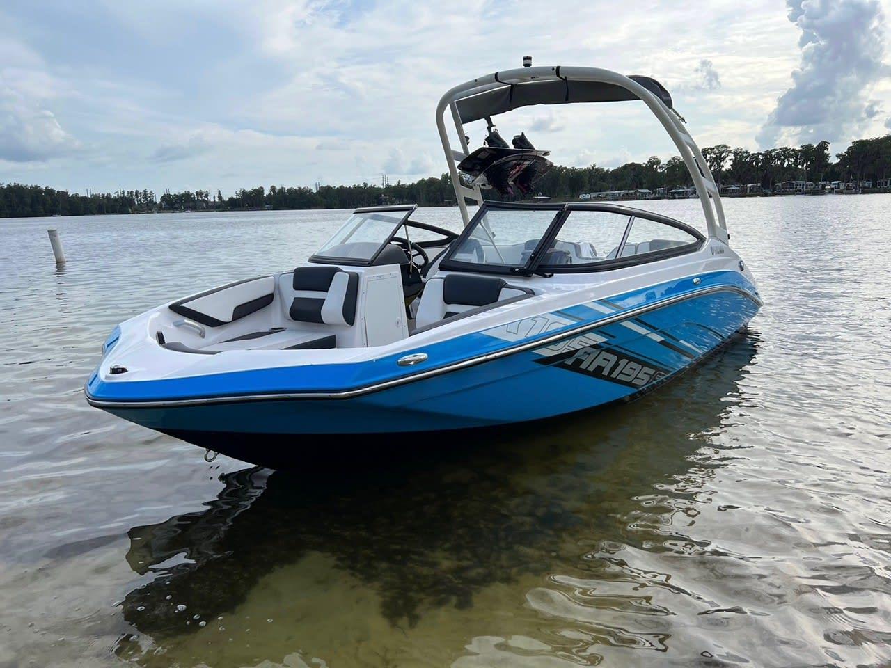 2021 Yamaha AR195