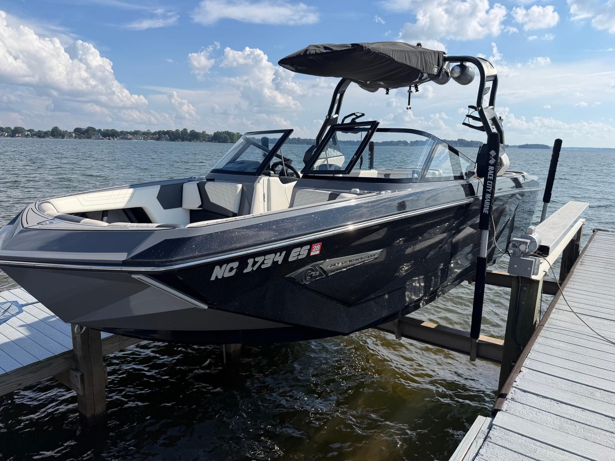 2021 Nautique G25