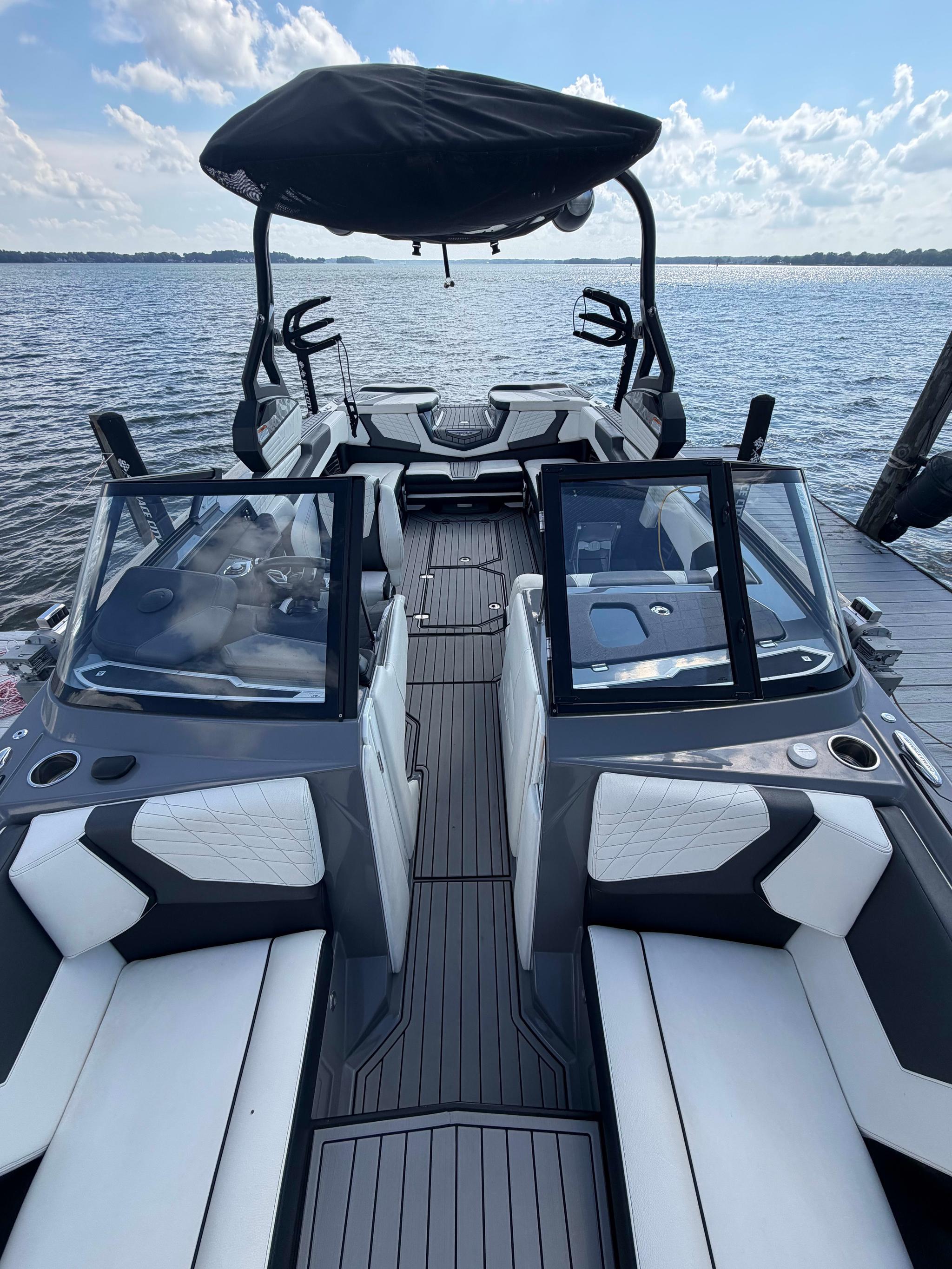 2021 Nautique G25 thumbnail 2